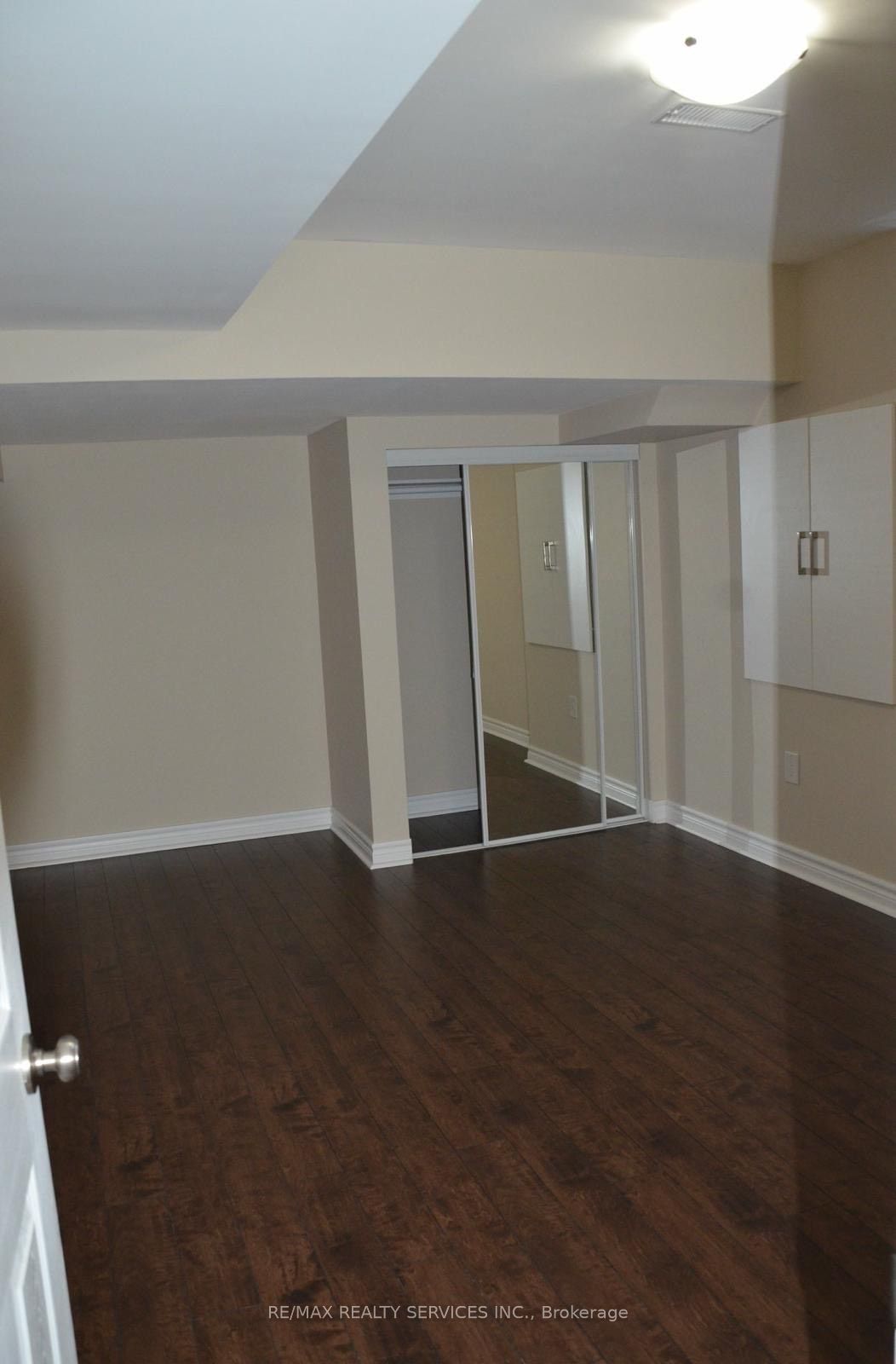 9 Beechmont Drive Property Photo 6