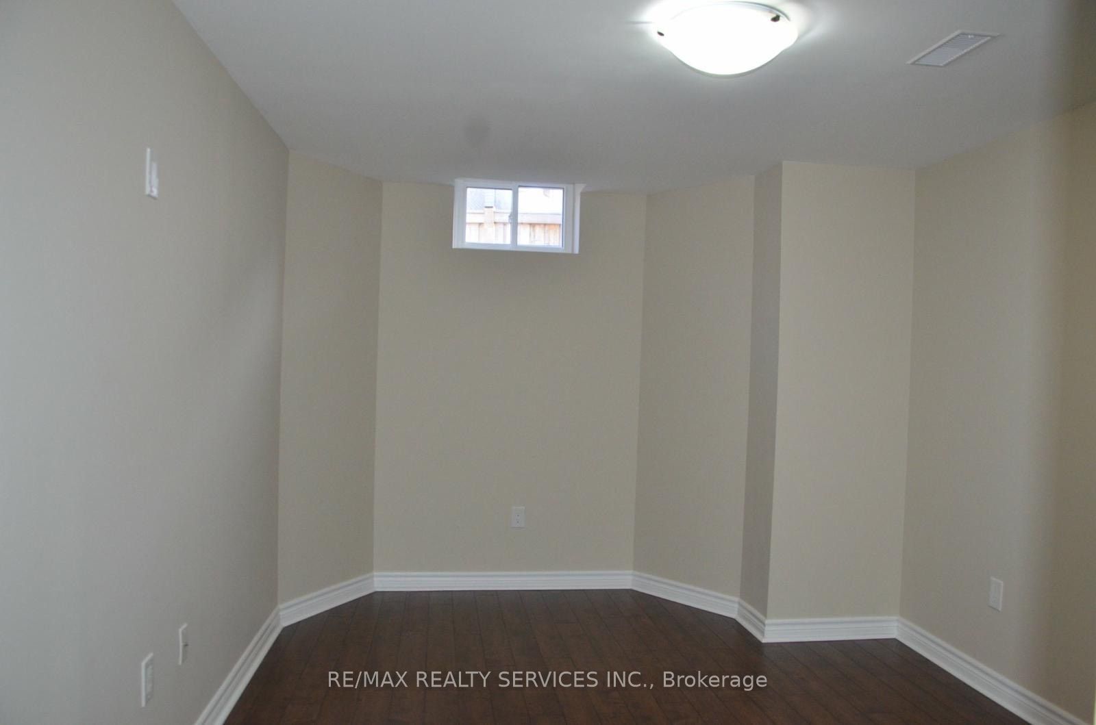 9 Beechmont Drive Property Photo 11