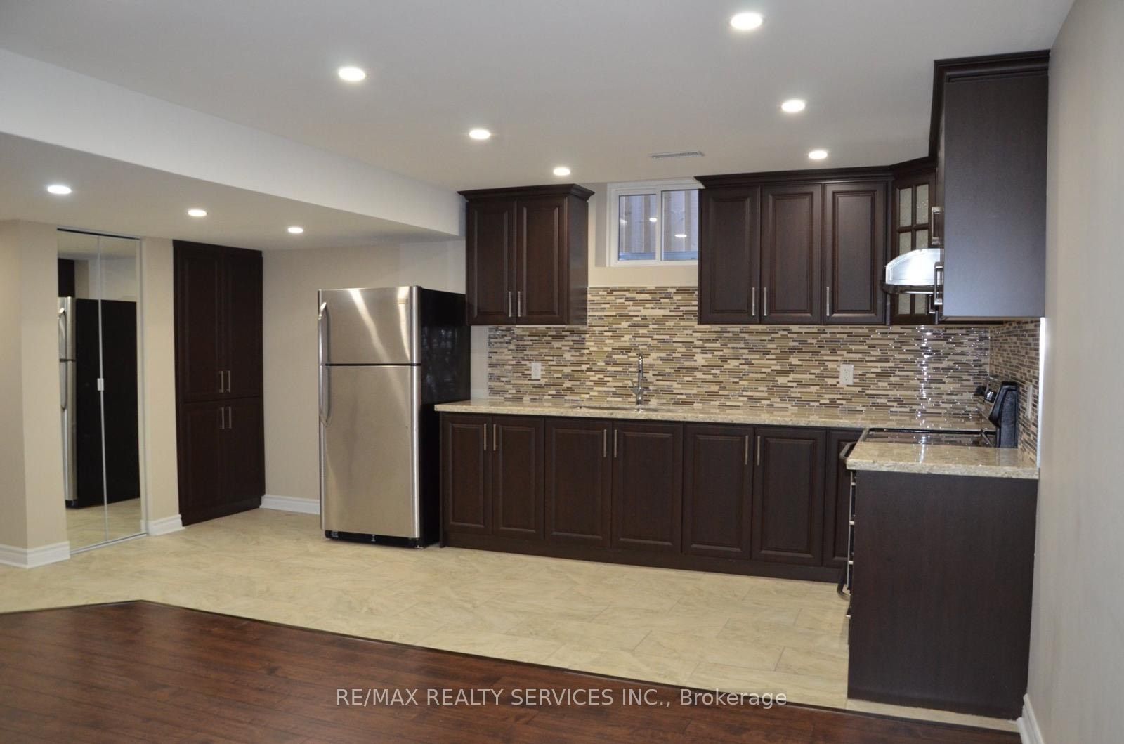 9 Beechmont Drive Property Photo 14