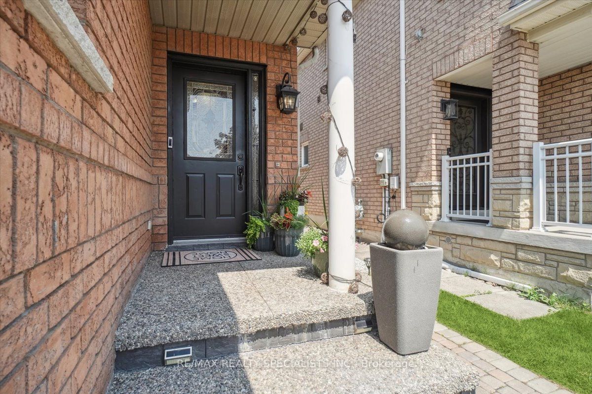 3433 Sunlight Street Property Photo 2