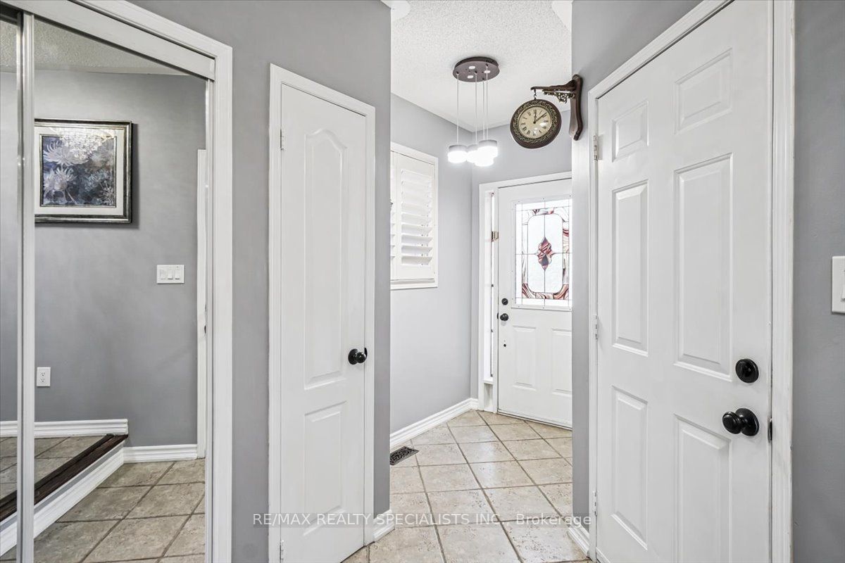 3433 Sunlight Street Property Photo 3