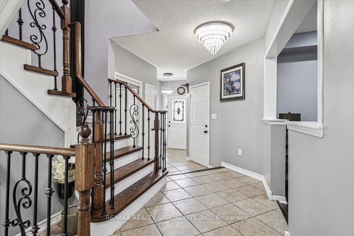 3433 Sunlight Street Property Photo 4