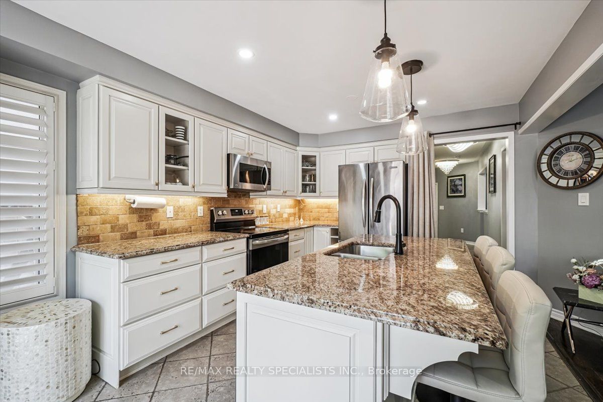3433 Sunlight Street Property Photo 13