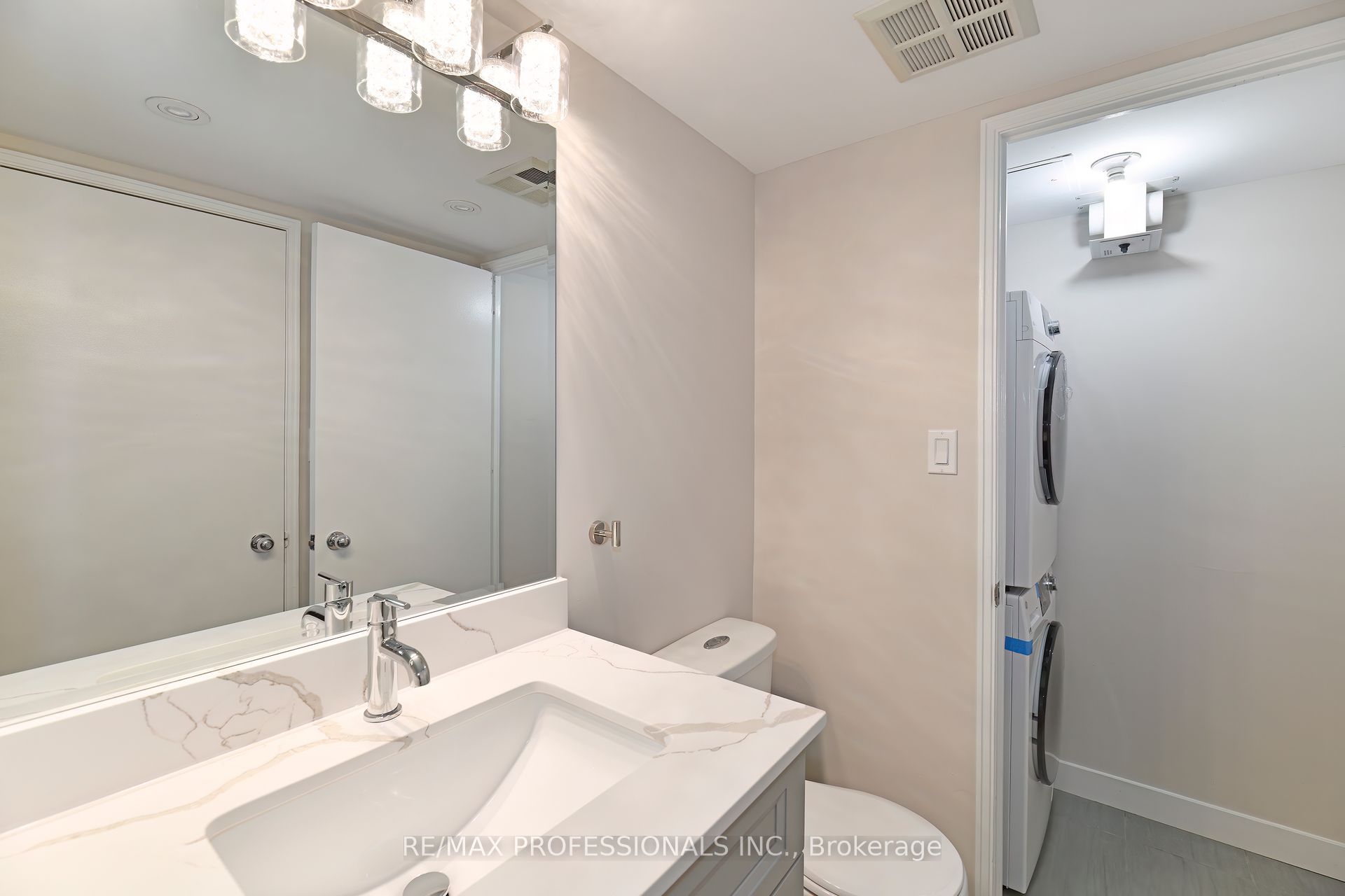 2269 Lakeshore Boulevard W 2004 Property Photo 24