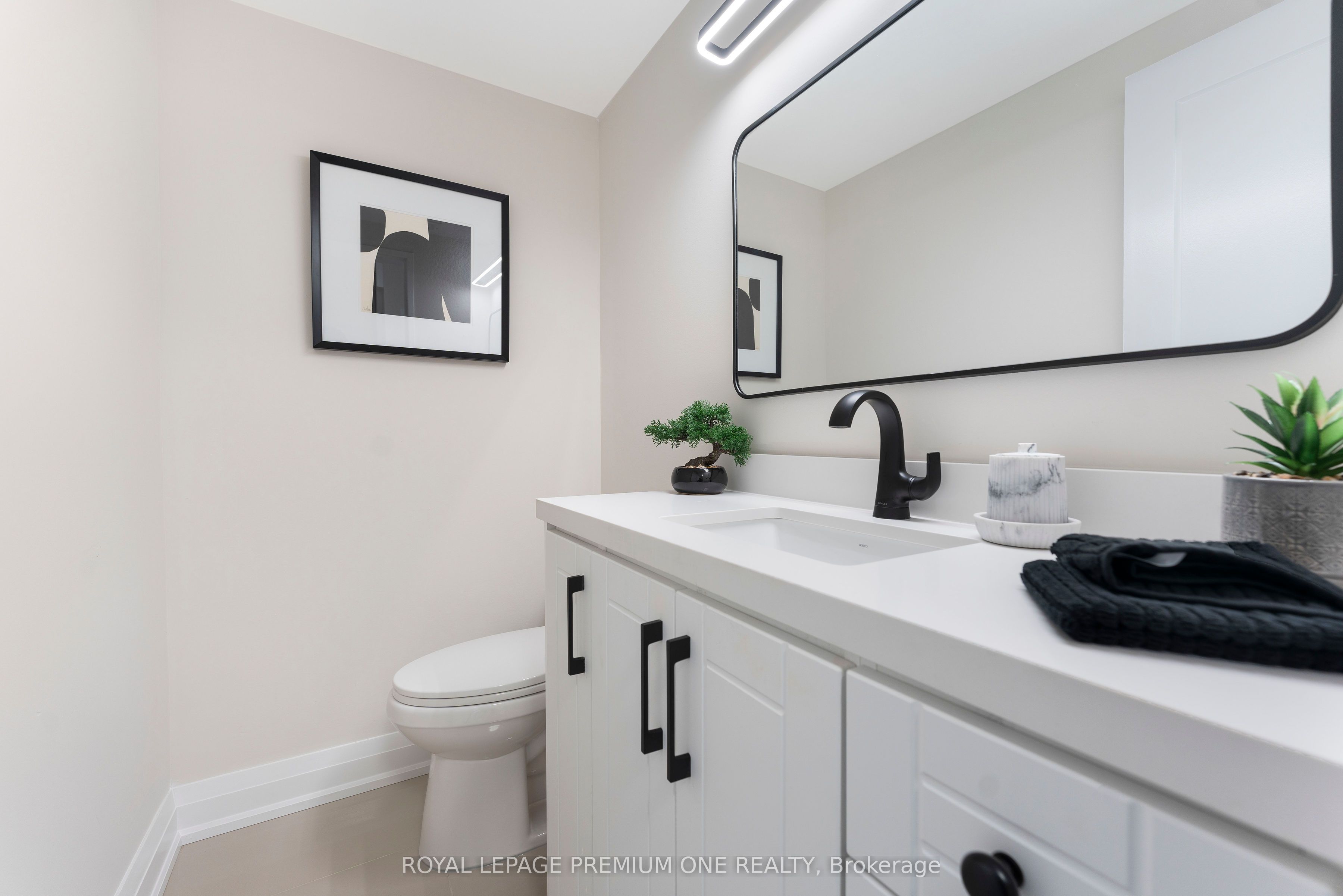 #608 - 60 Southport Street Property Photo 11