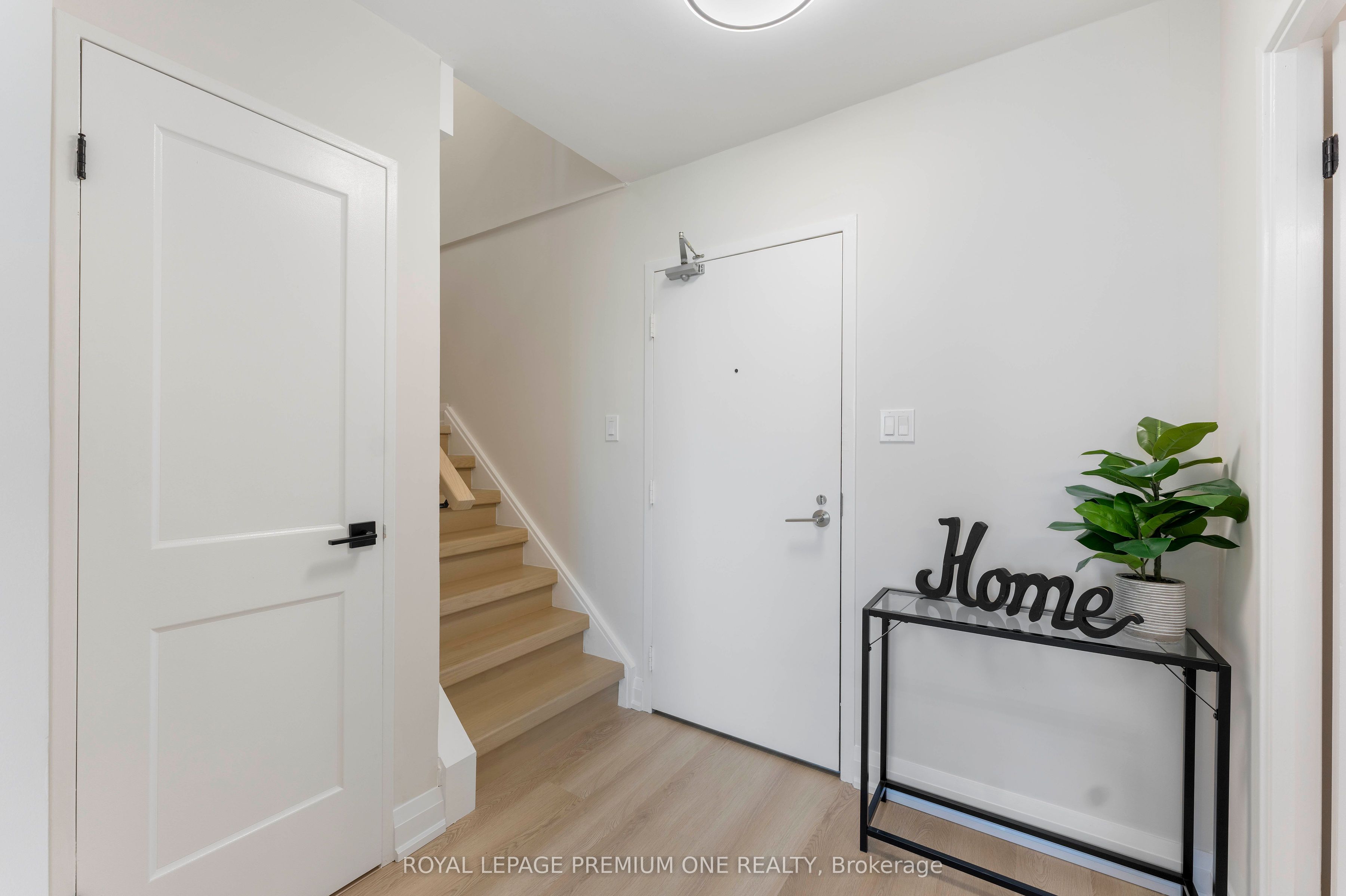 #608 - 60 Southport Street Property Photo 12