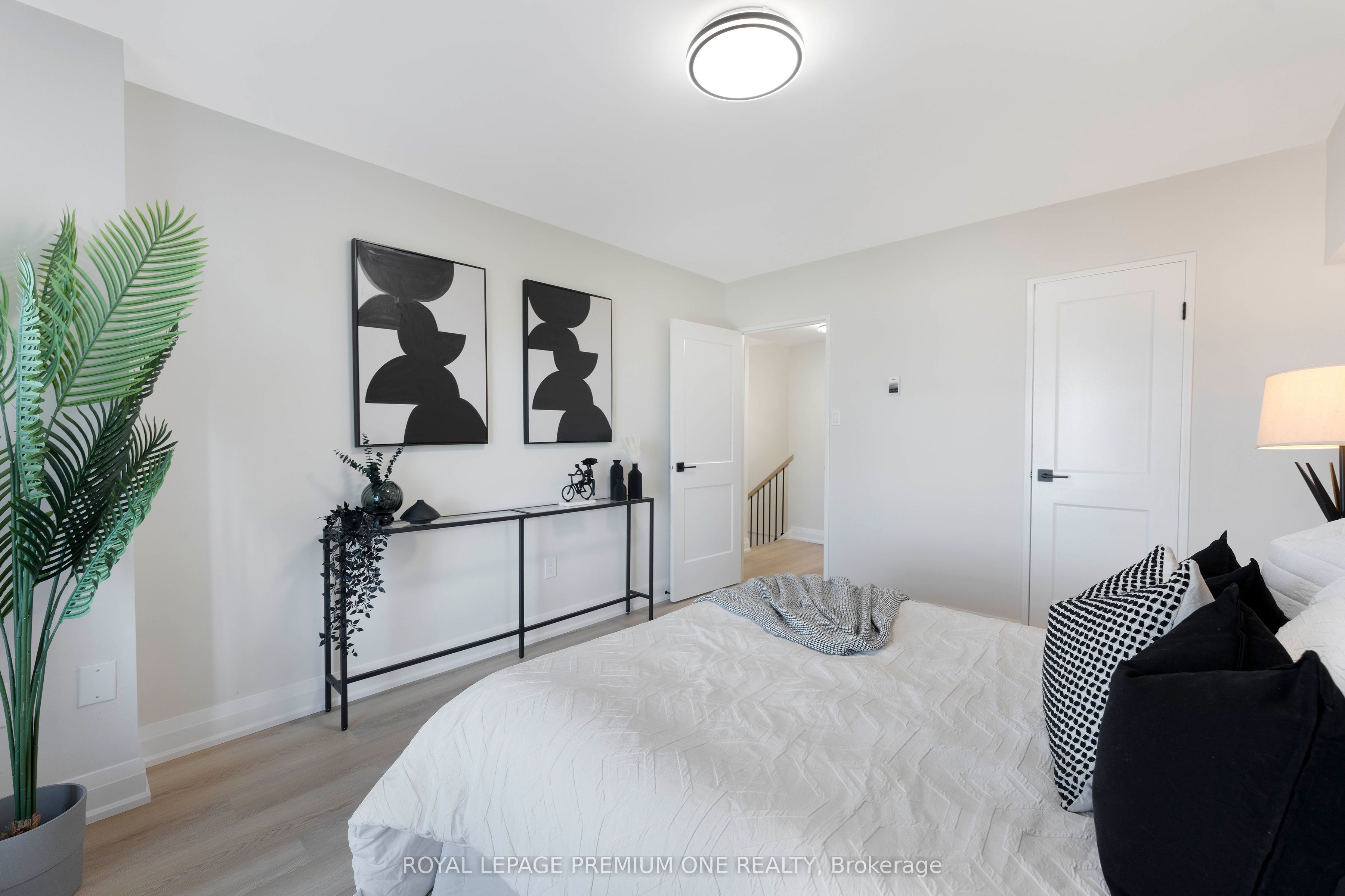 #608 - 60 Southport Street Property Photo 16