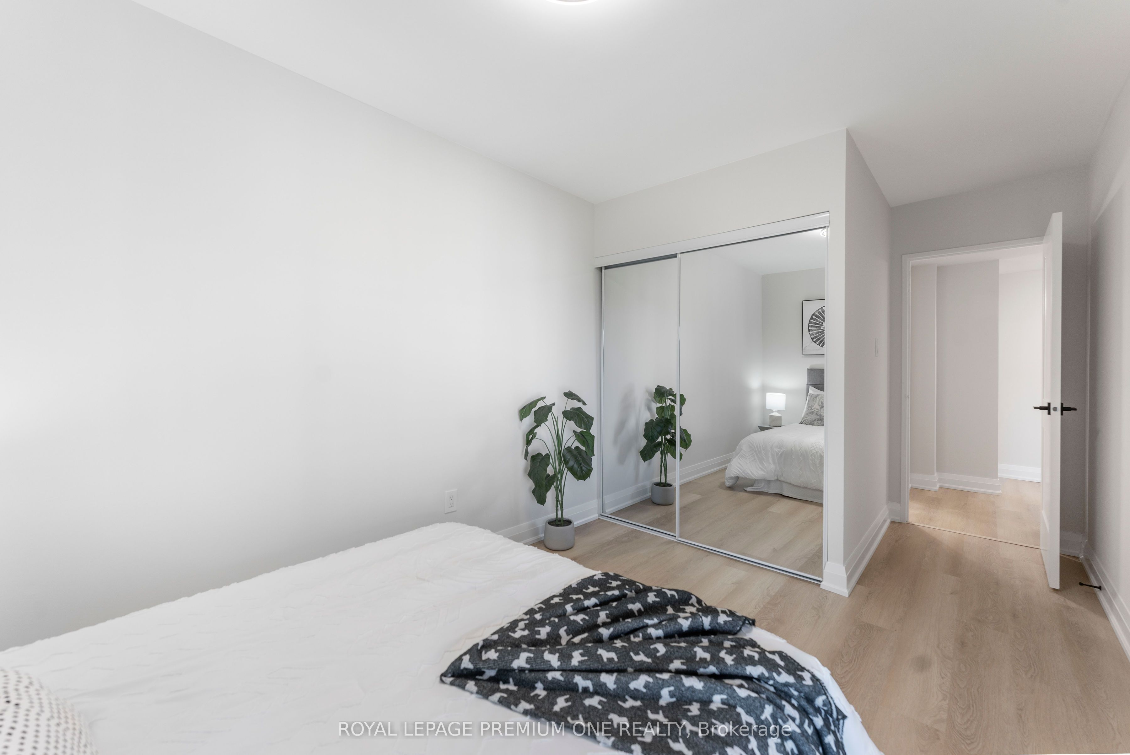 #608 - 60 Southport Street Property Photo 26