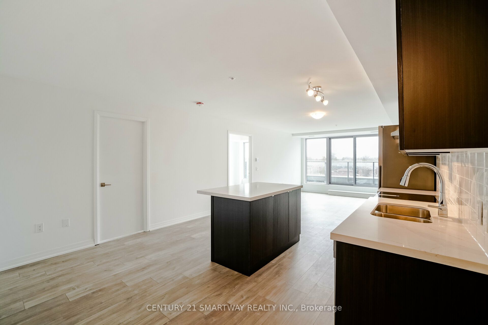 408 Browns Line 414 Property Photo 5