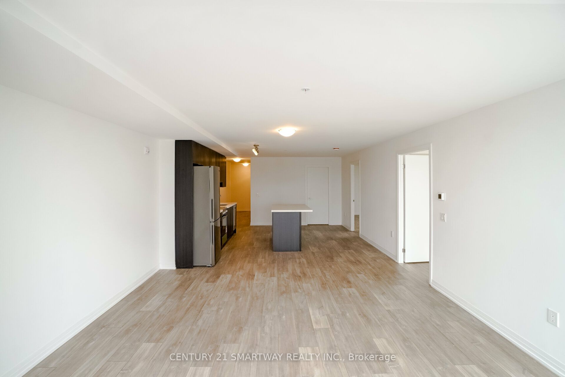 408 Browns Line 414 Property Photo 13