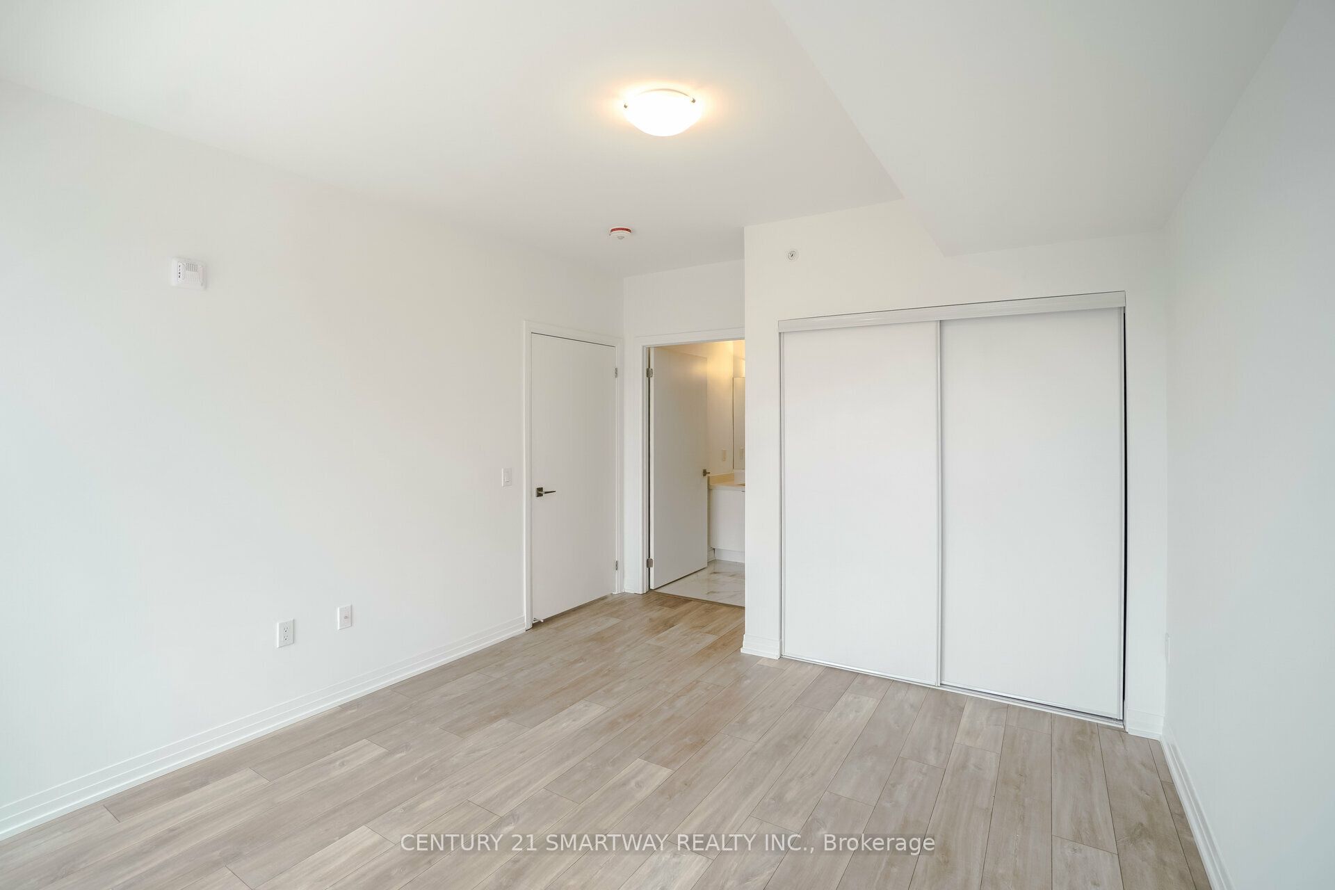 408 Browns Line 414 Property Photo 15