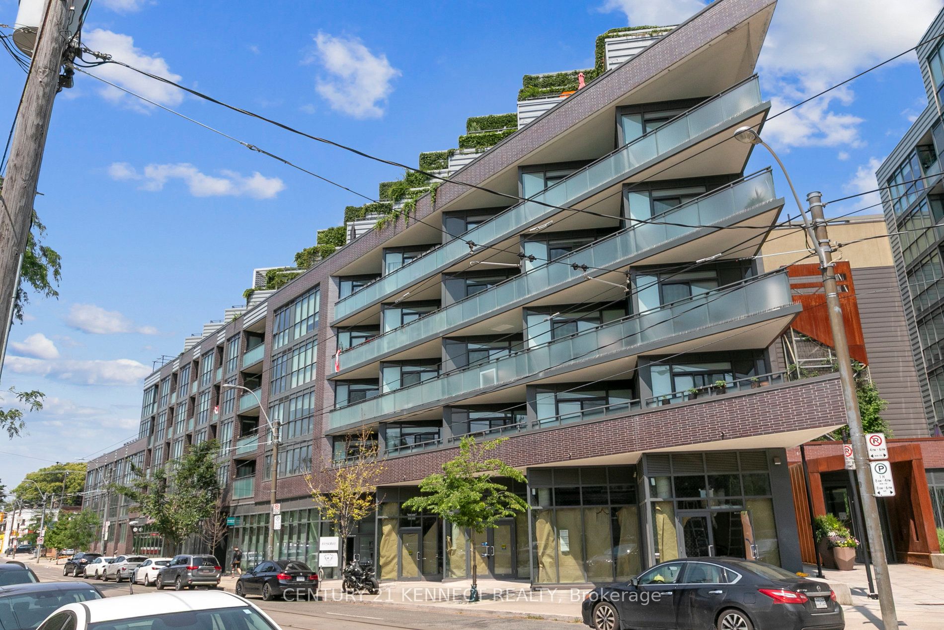#327 - 38 Howard Park Avenue Property Photo 1
