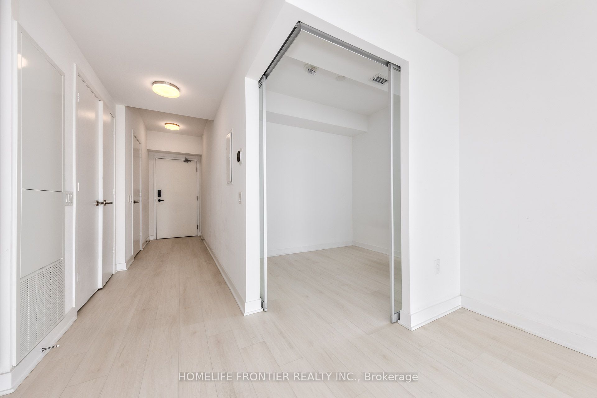 #2807 - 3900 Confederation Parkway Property Photo 6