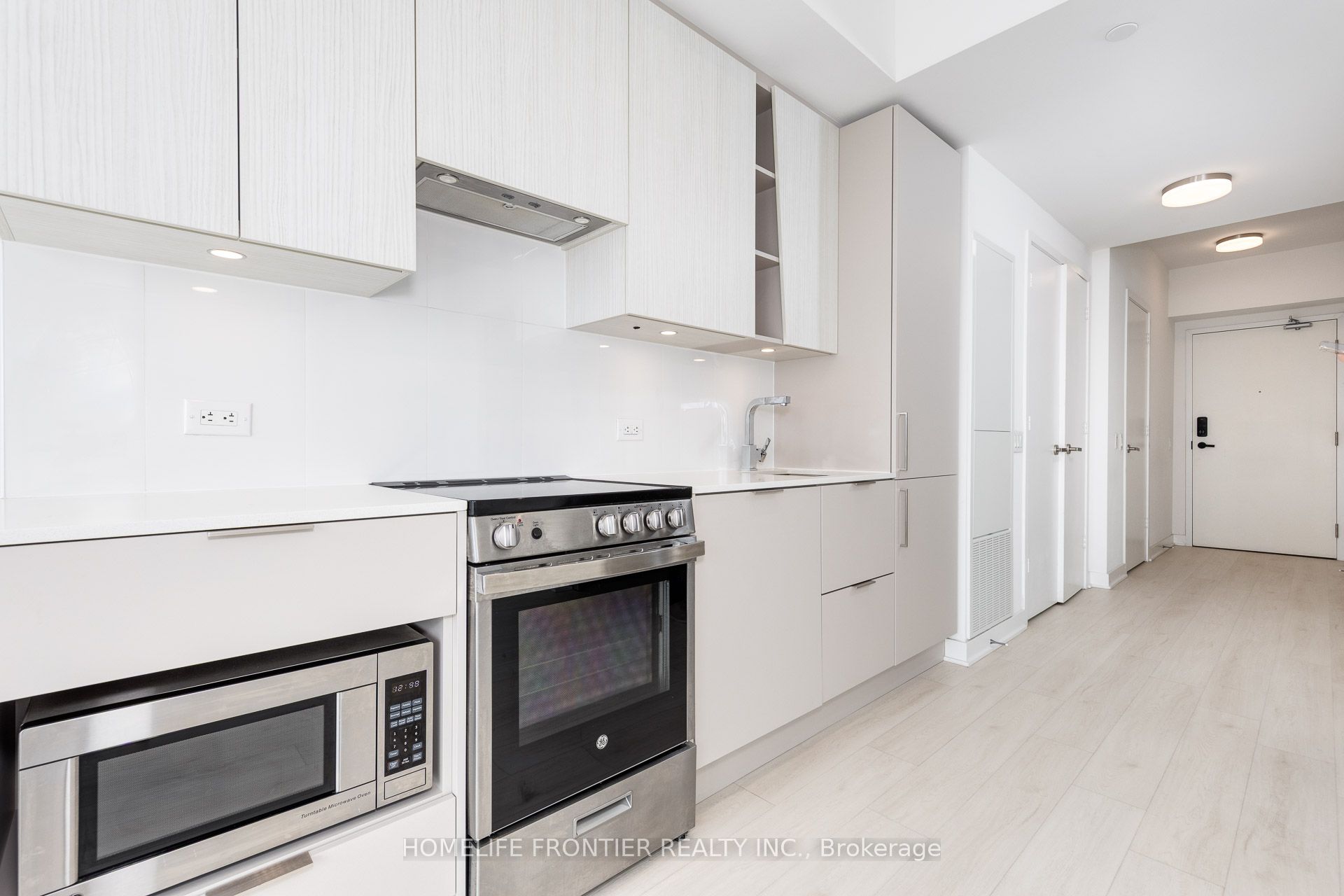 #2807 - 3900 Confederation Parkway Property Photo 11