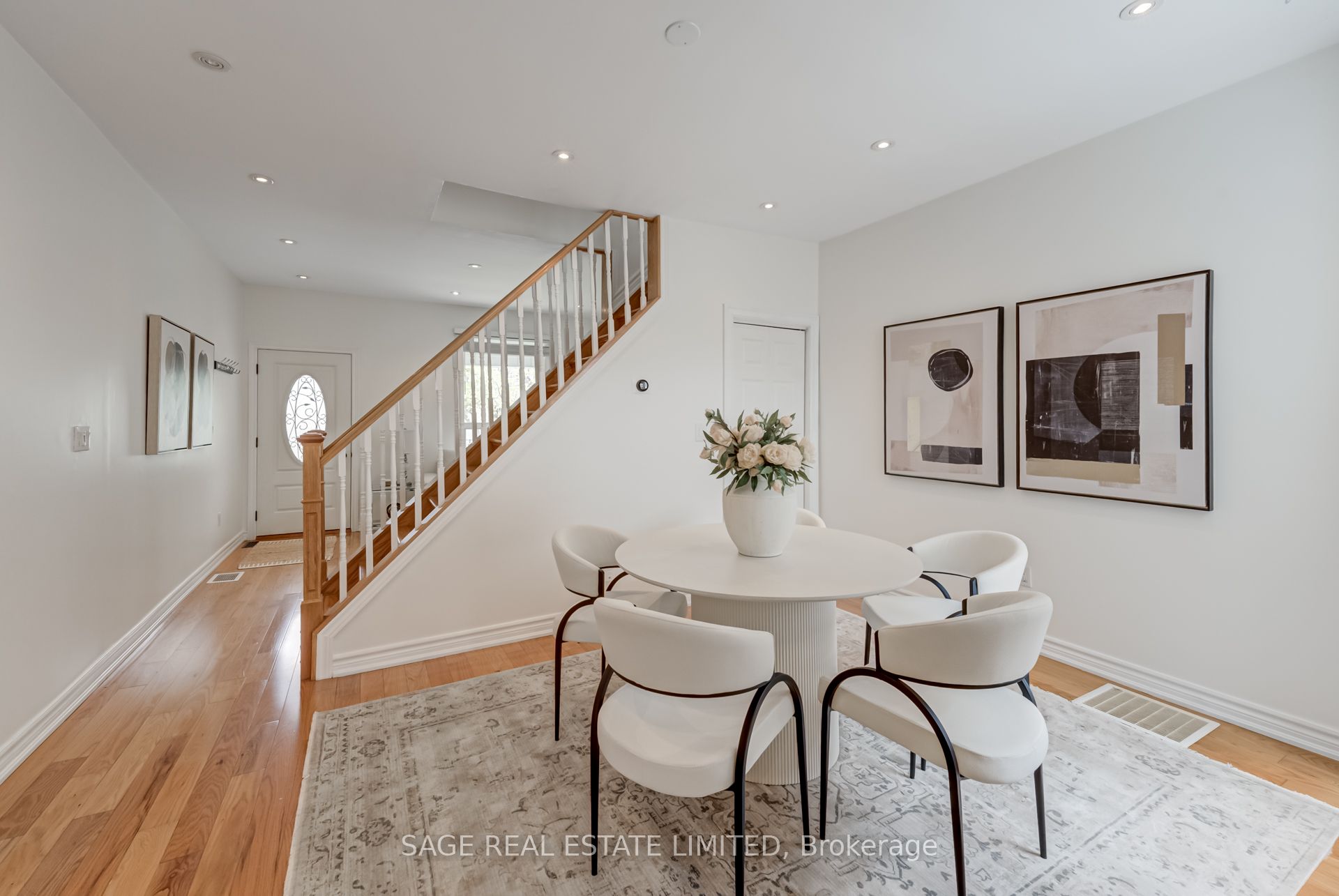 #upper - 17 Hugo Avenue Property Photo 12