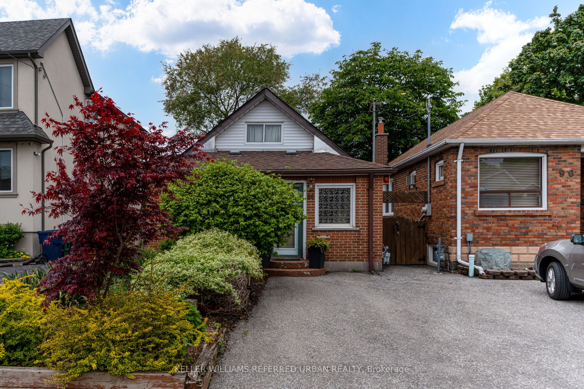 88 Sixteenth Street Property Photo 1