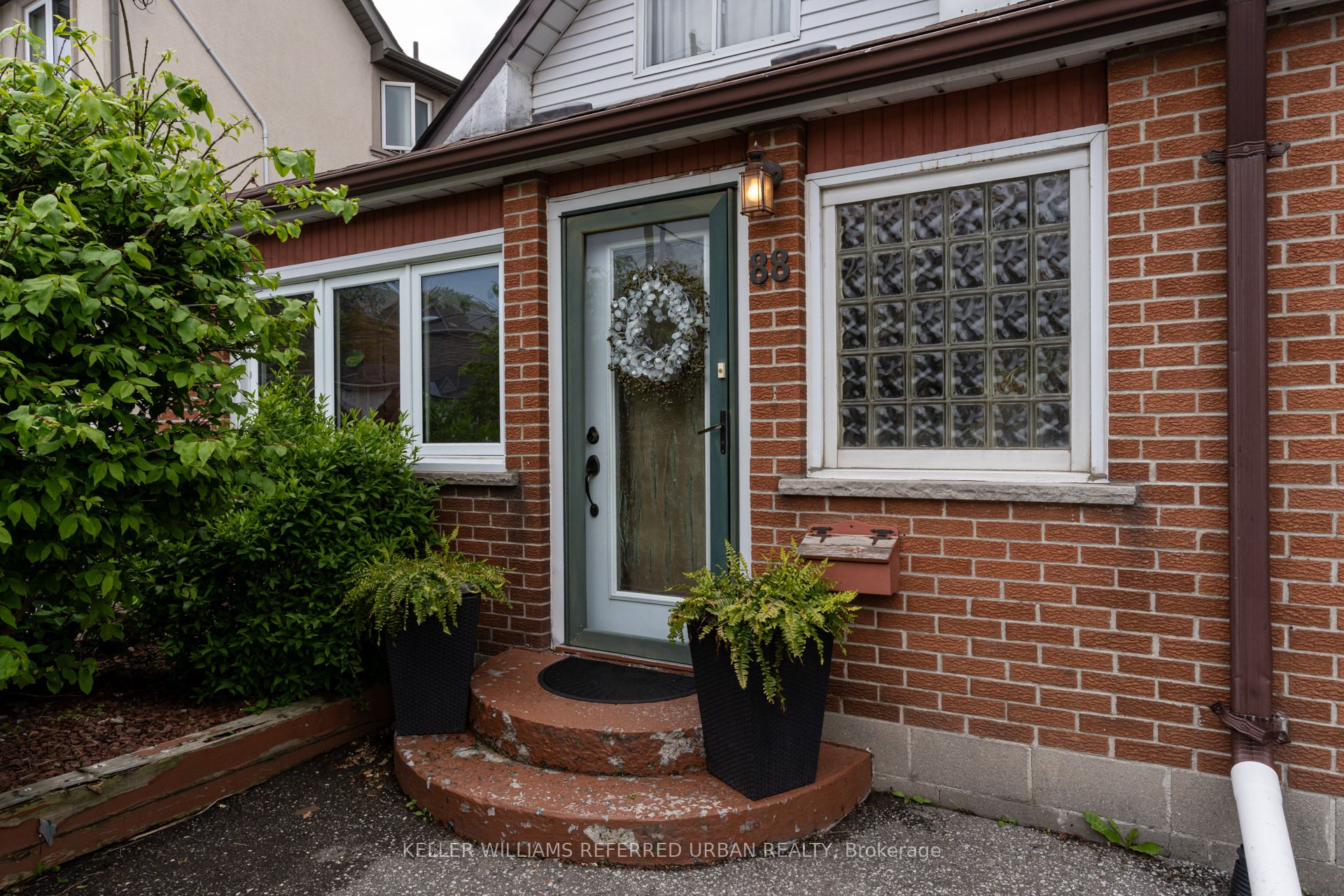 88 Sixteenth Street Property Photo 2
