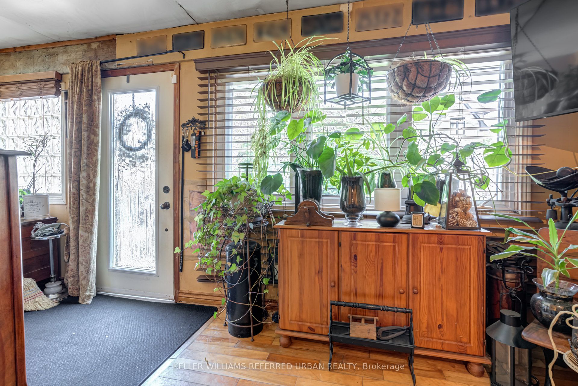 88 Sixteenth Street Property Photo 5
