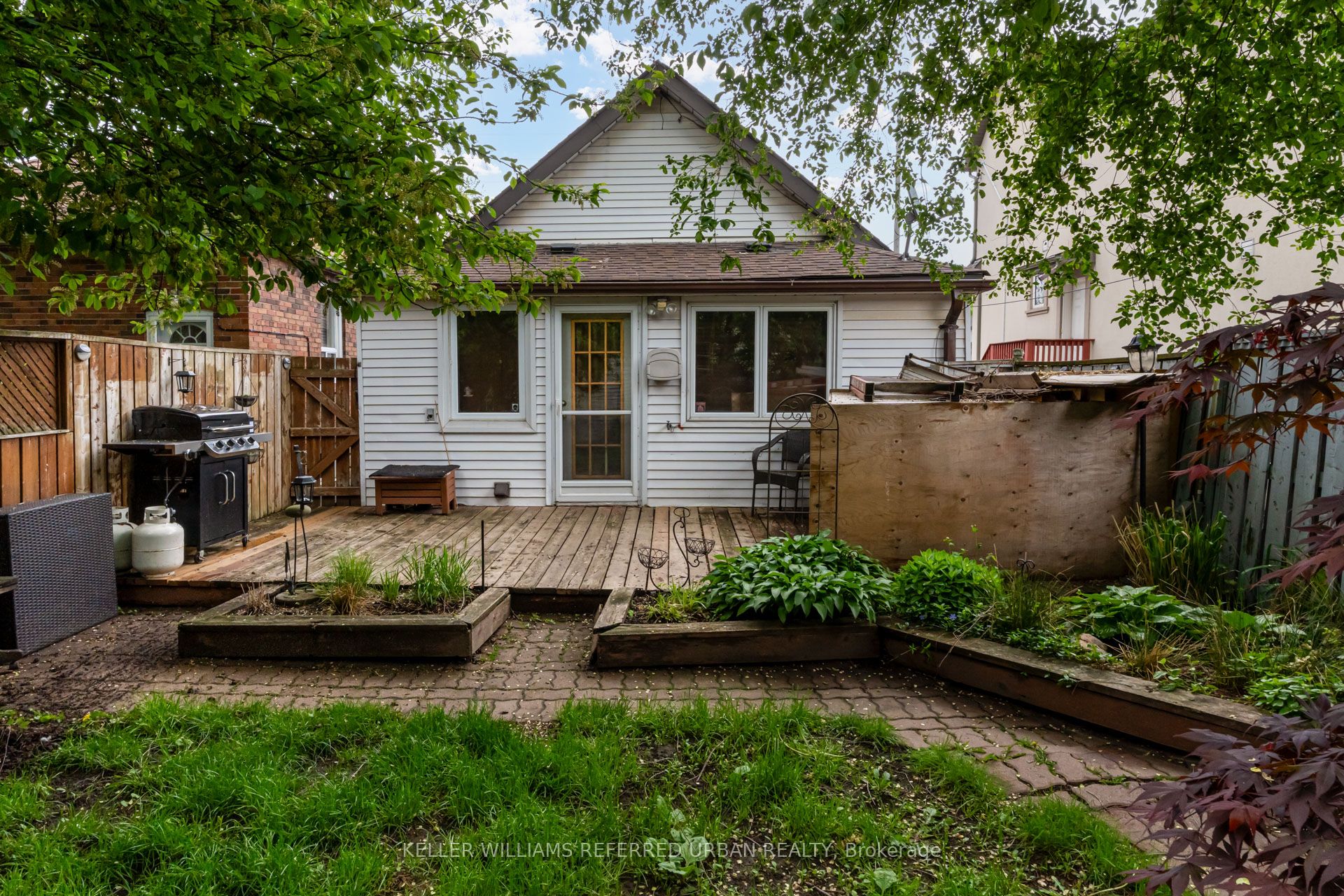 88 Sixteenth Street Property Photo 11
