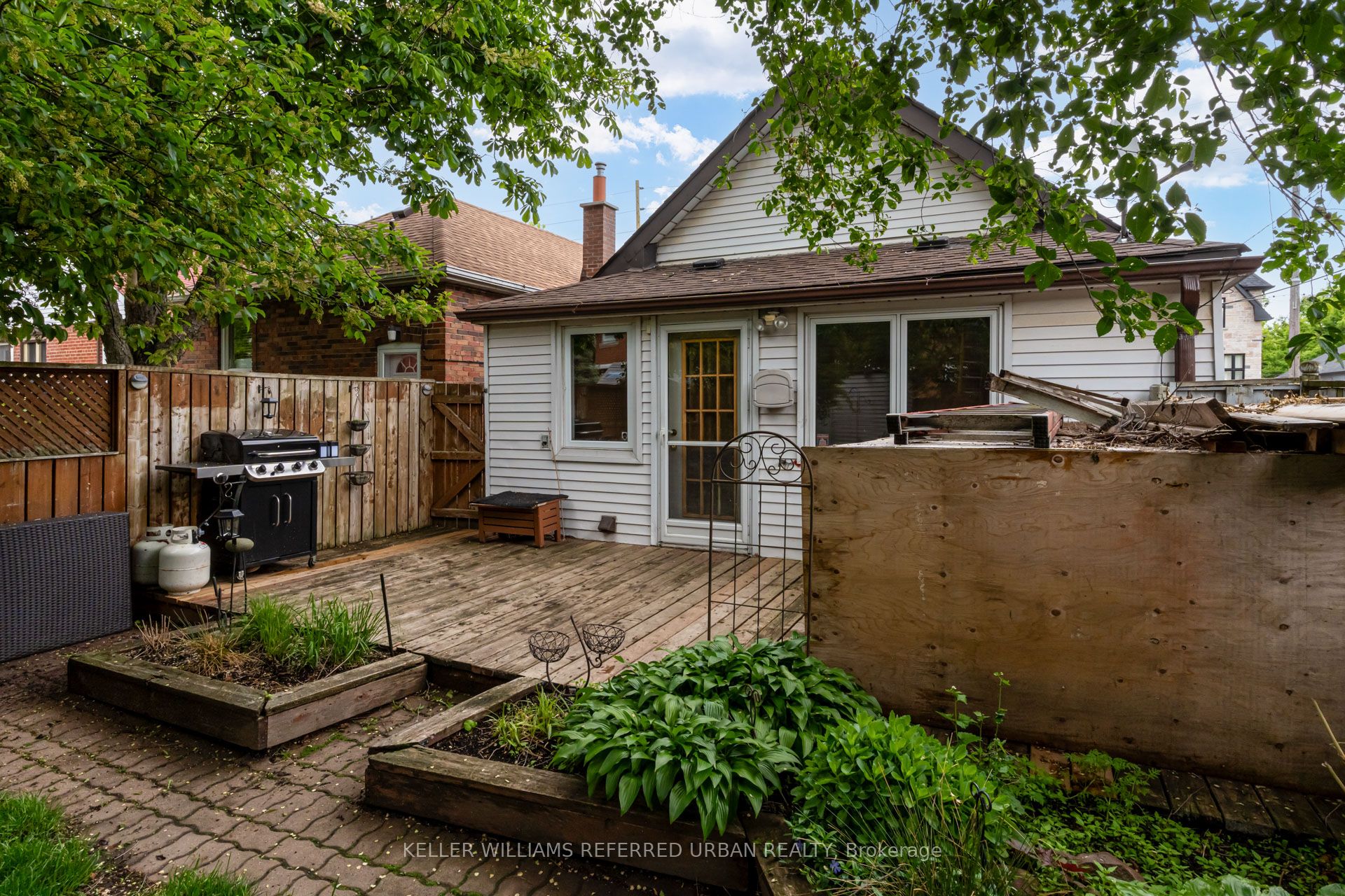88 Sixteenth Street Property Photo 12