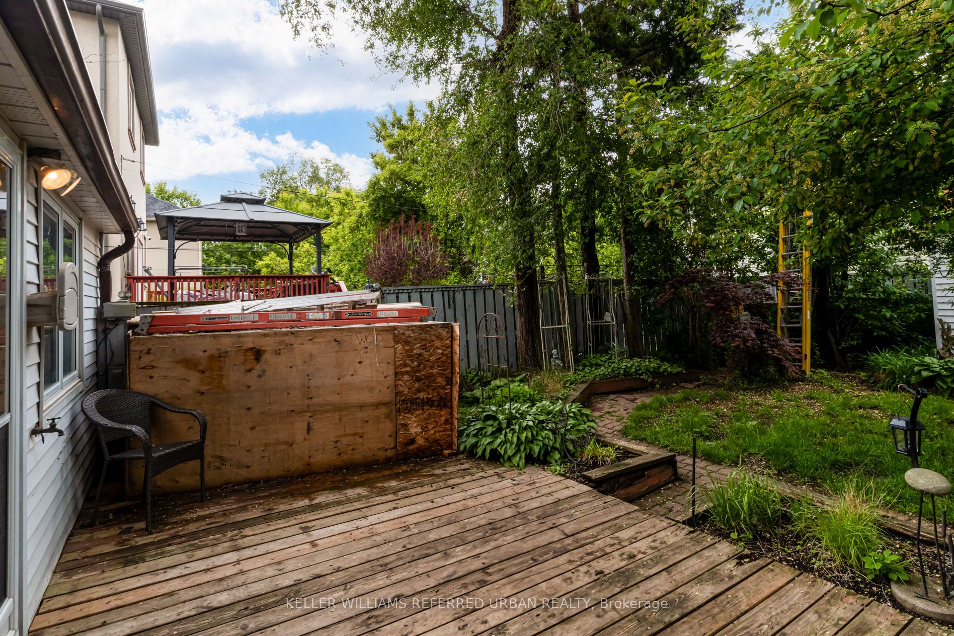 88 Sixteenth Street Property Photo 17