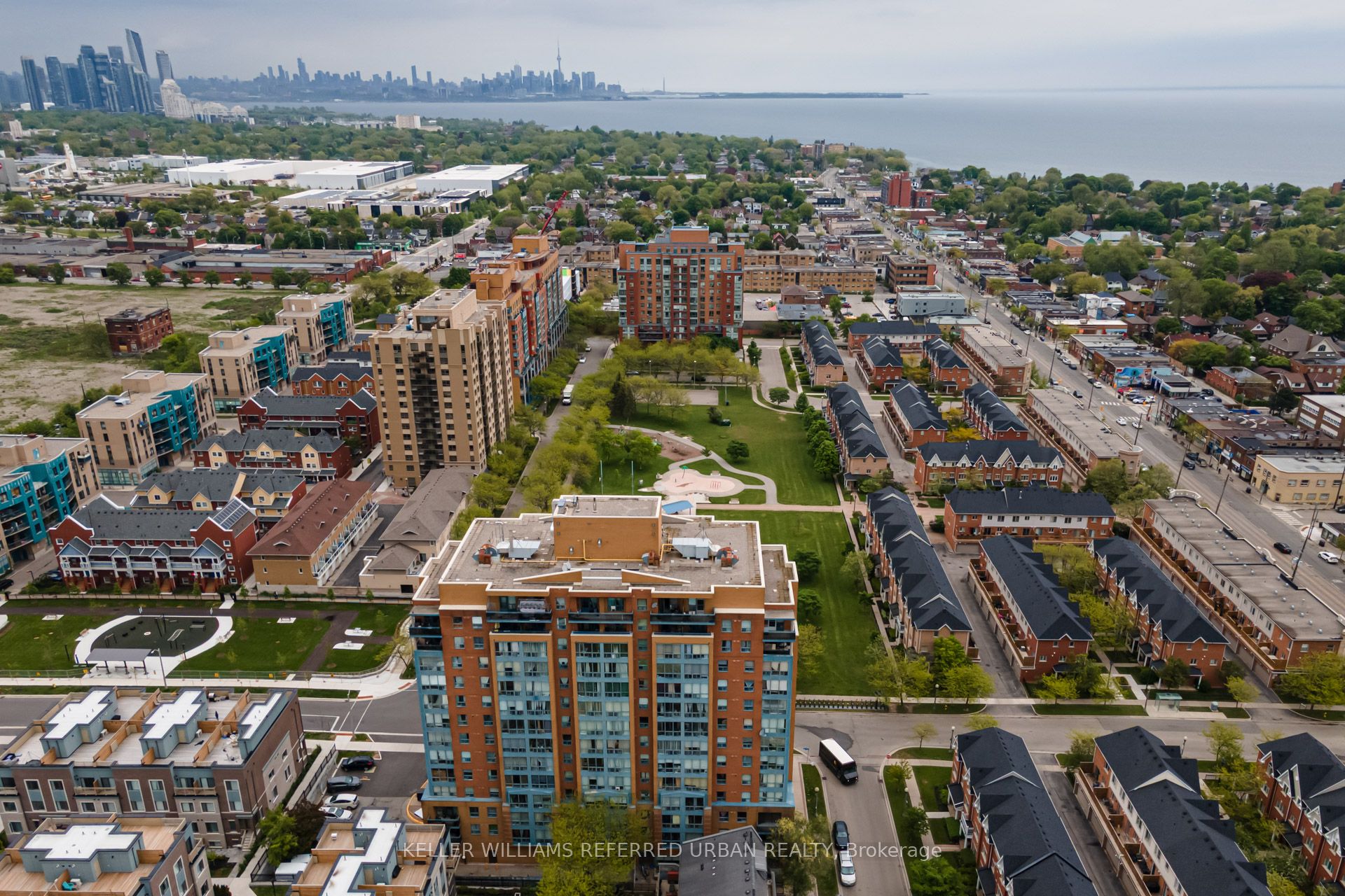 88 Sixteenth Street Property Photo 40