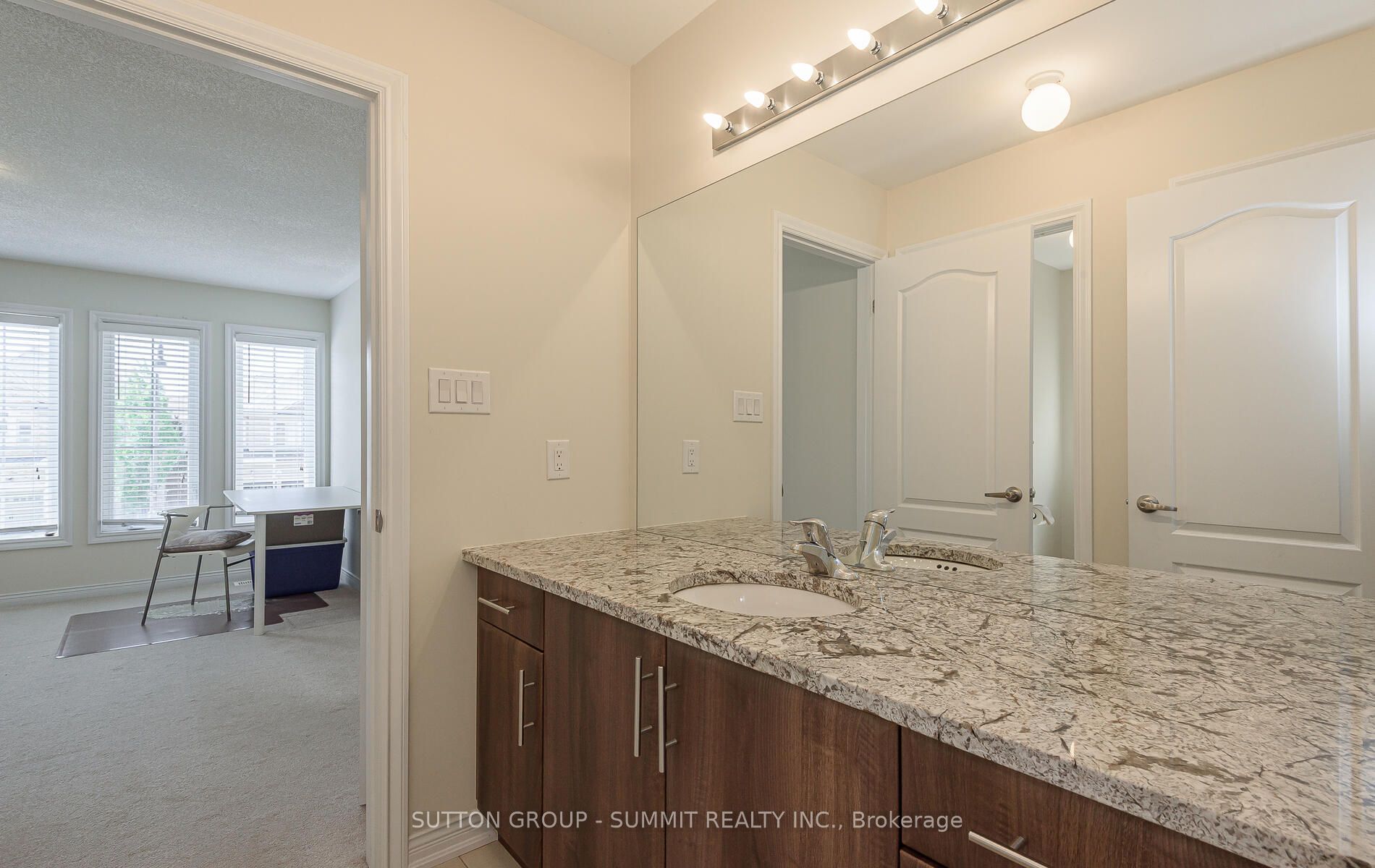 5 Ingleborough Drive Property Photo 36