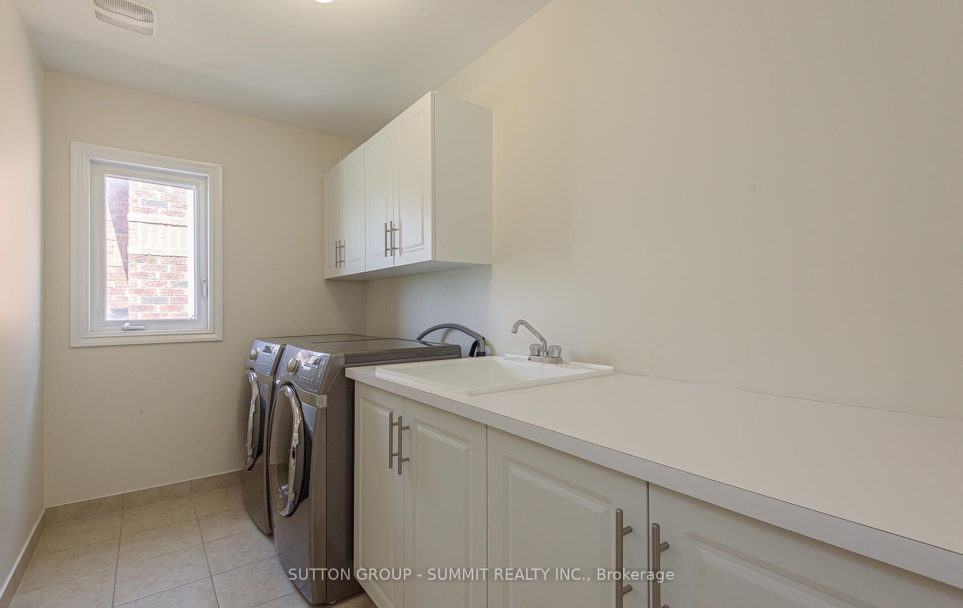 5 Ingleborough Drive Property Photo 39
