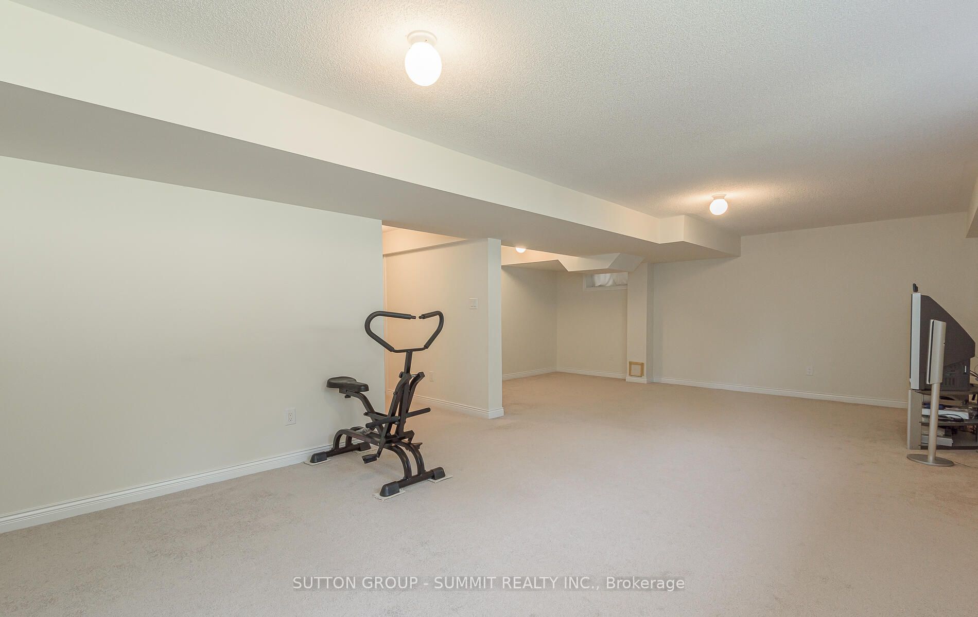 5 Ingleborough Drive Property Photo 44