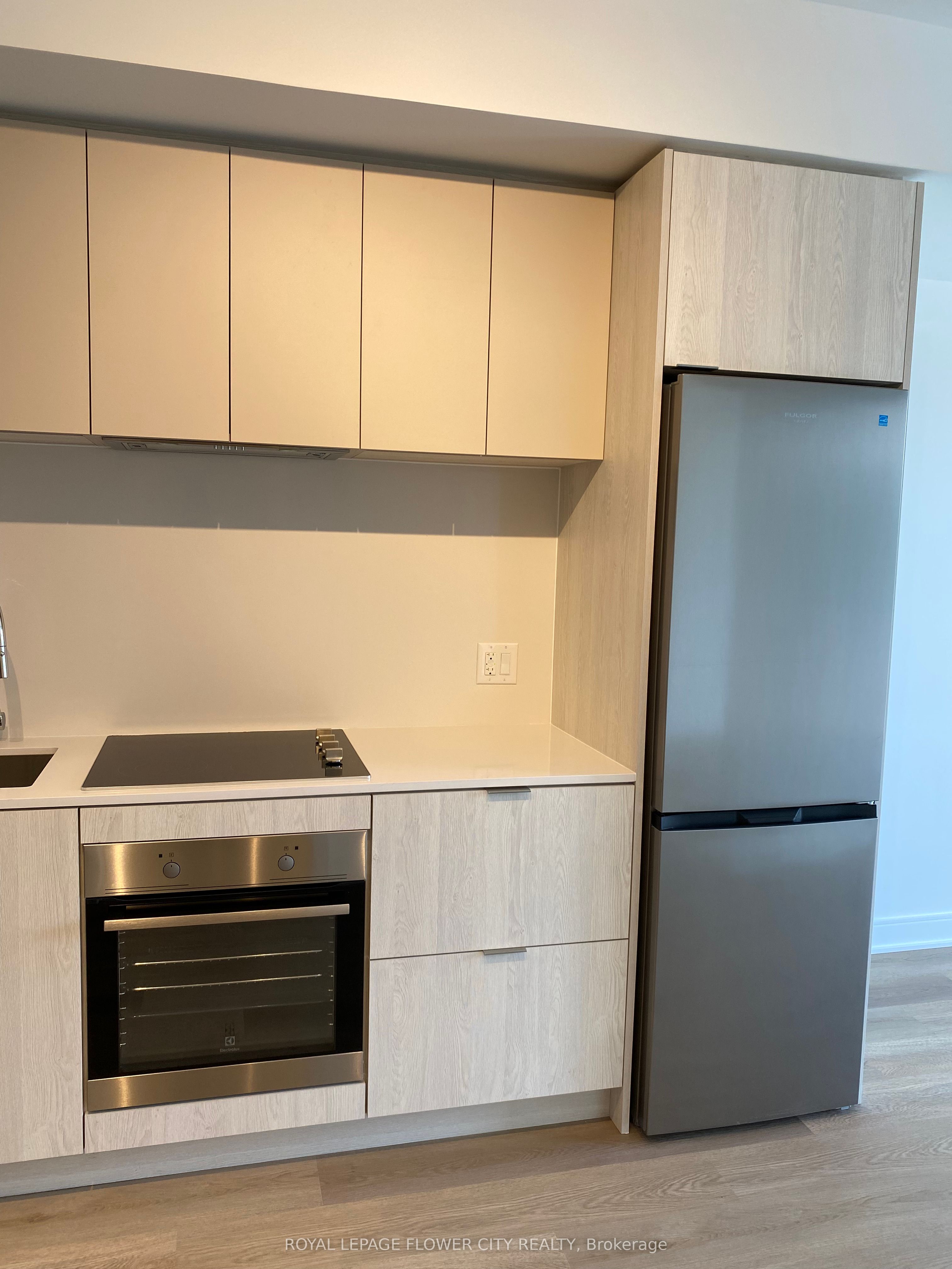86 Dundas Street E 408 Property Photo 7