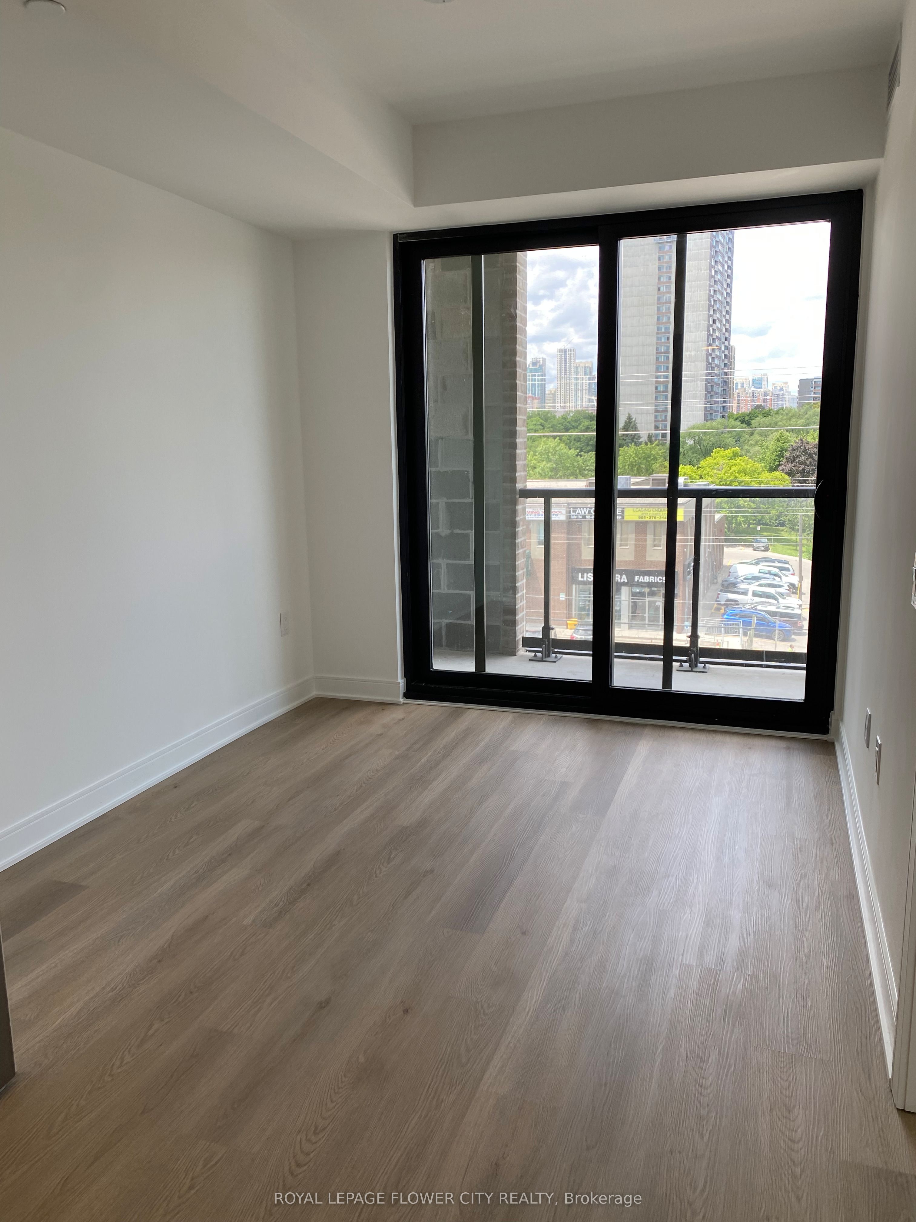 86 Dundas Street E 408 Property Photo 9