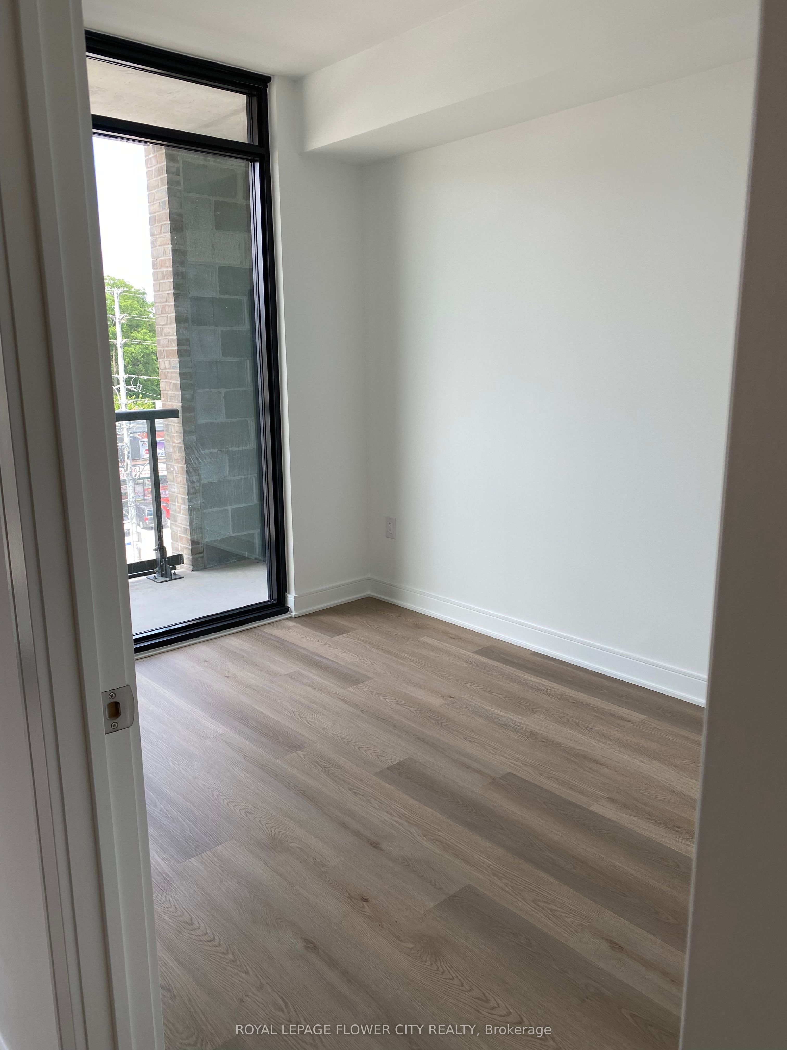 86 Dundas Street E 408 Property Photo 10
