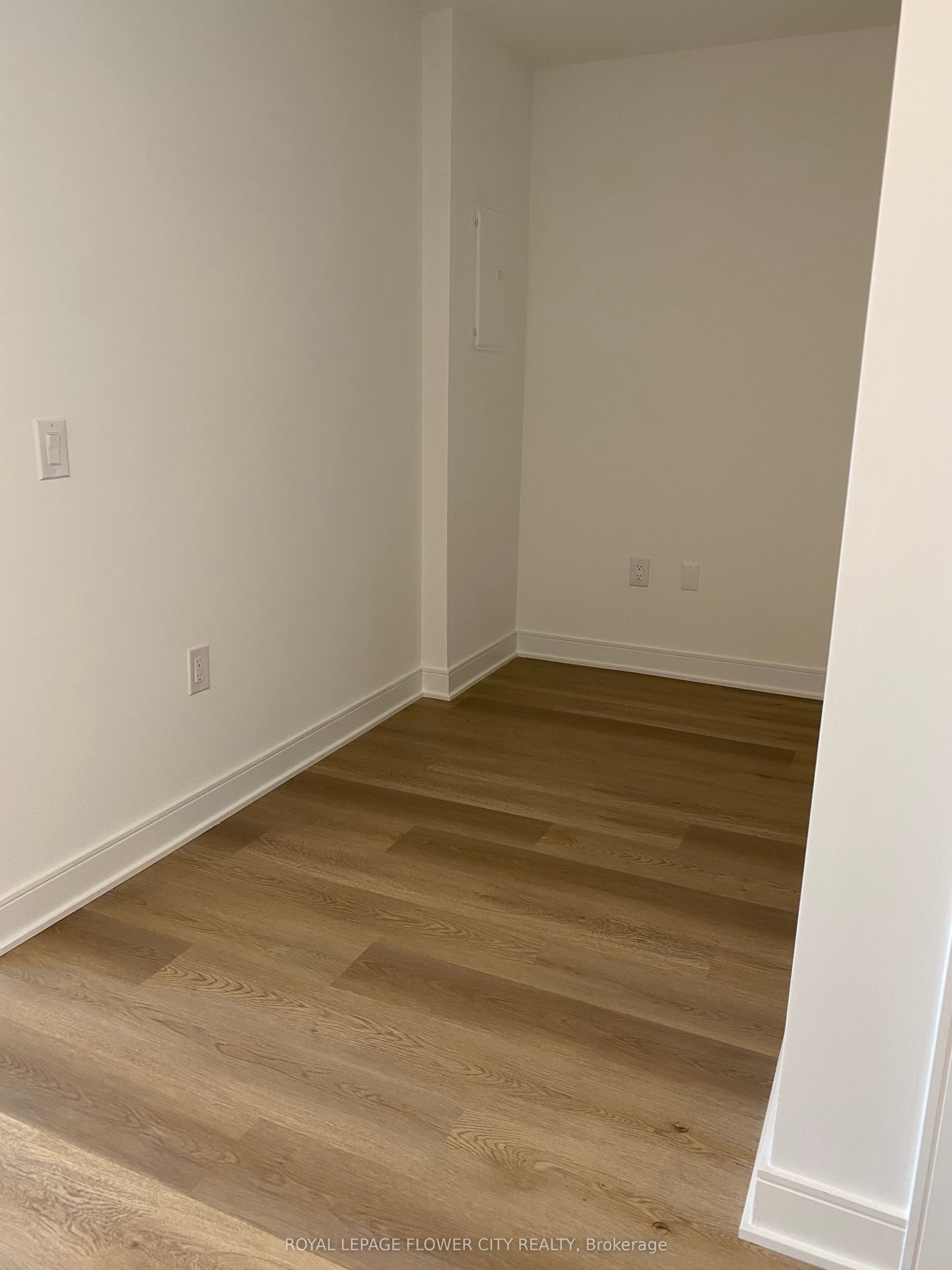 86 Dundas Street E 408 Property Photo 11