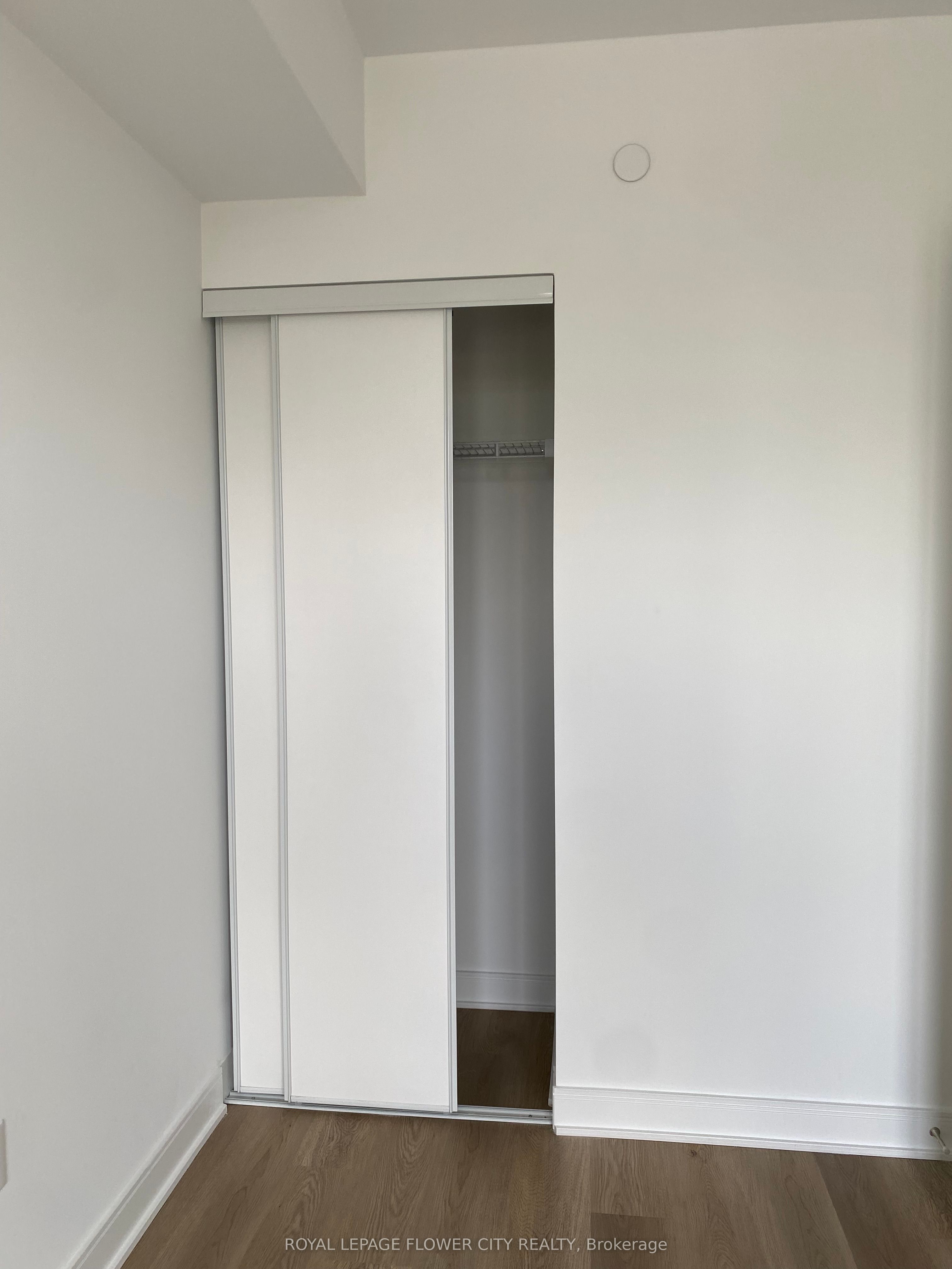 86 Dundas Street E 408 Property Photo 12