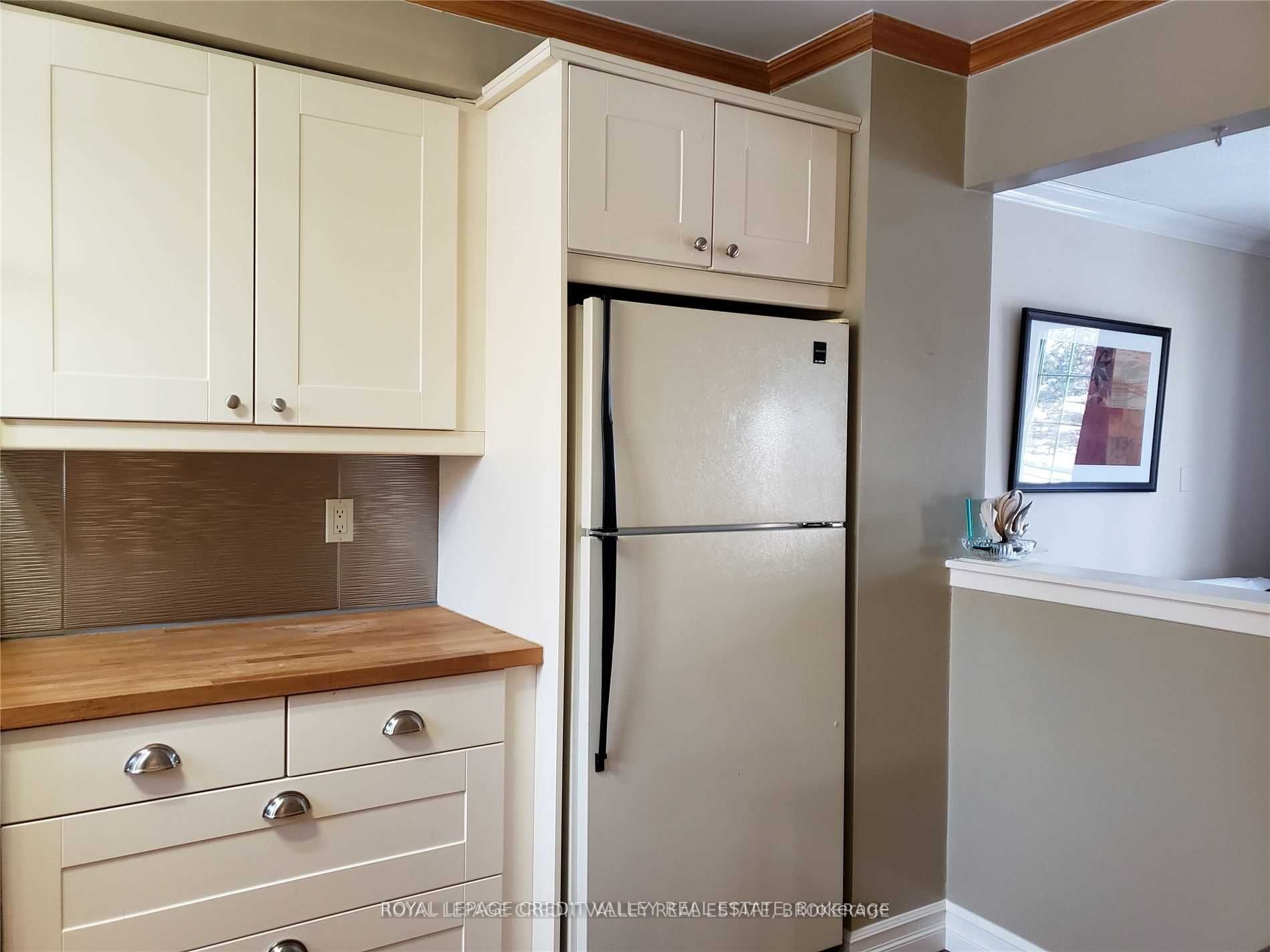 24 Sutter Avenue Property Photo 4