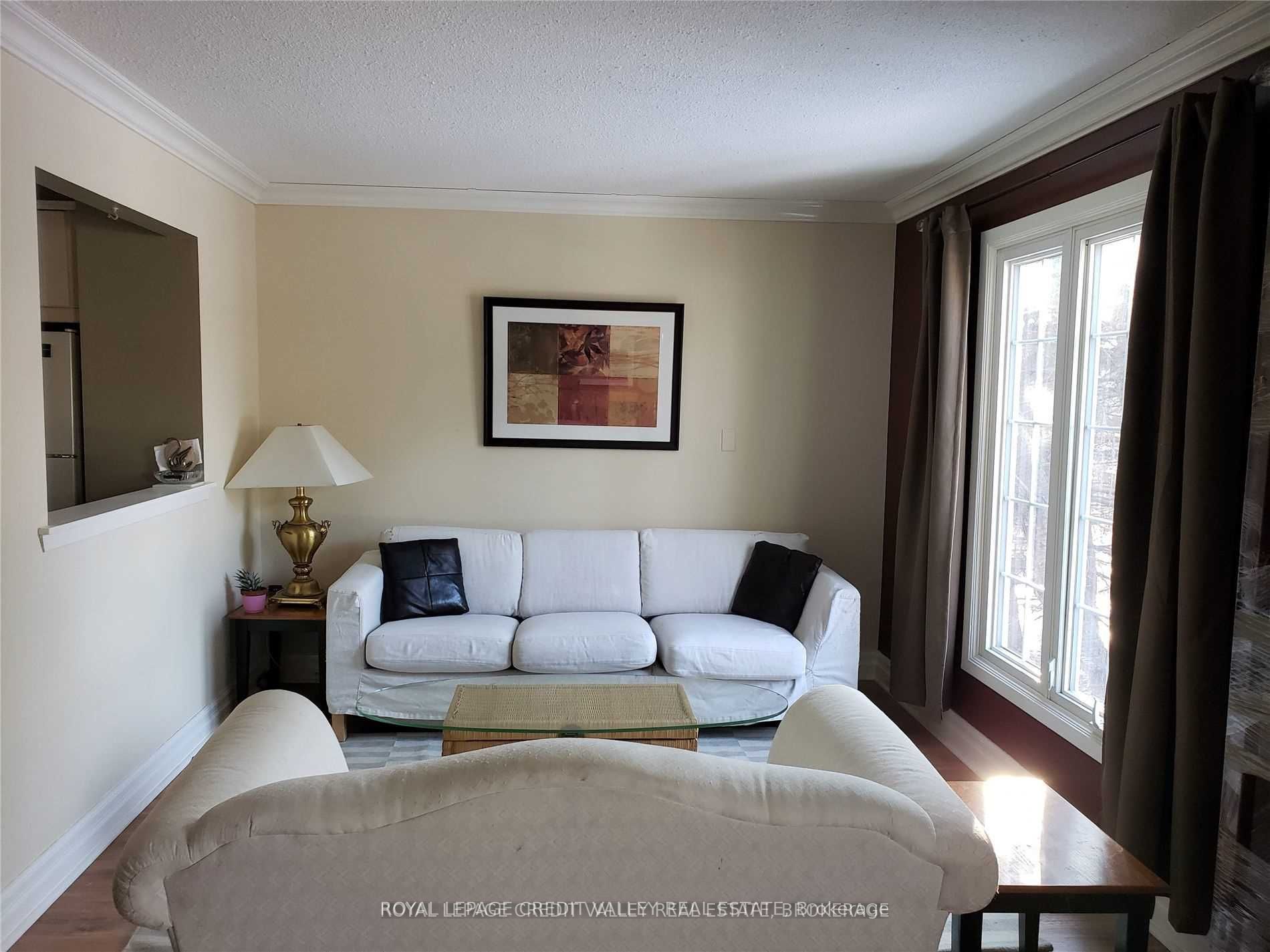 24 Sutter Avenue Property Photo 6
