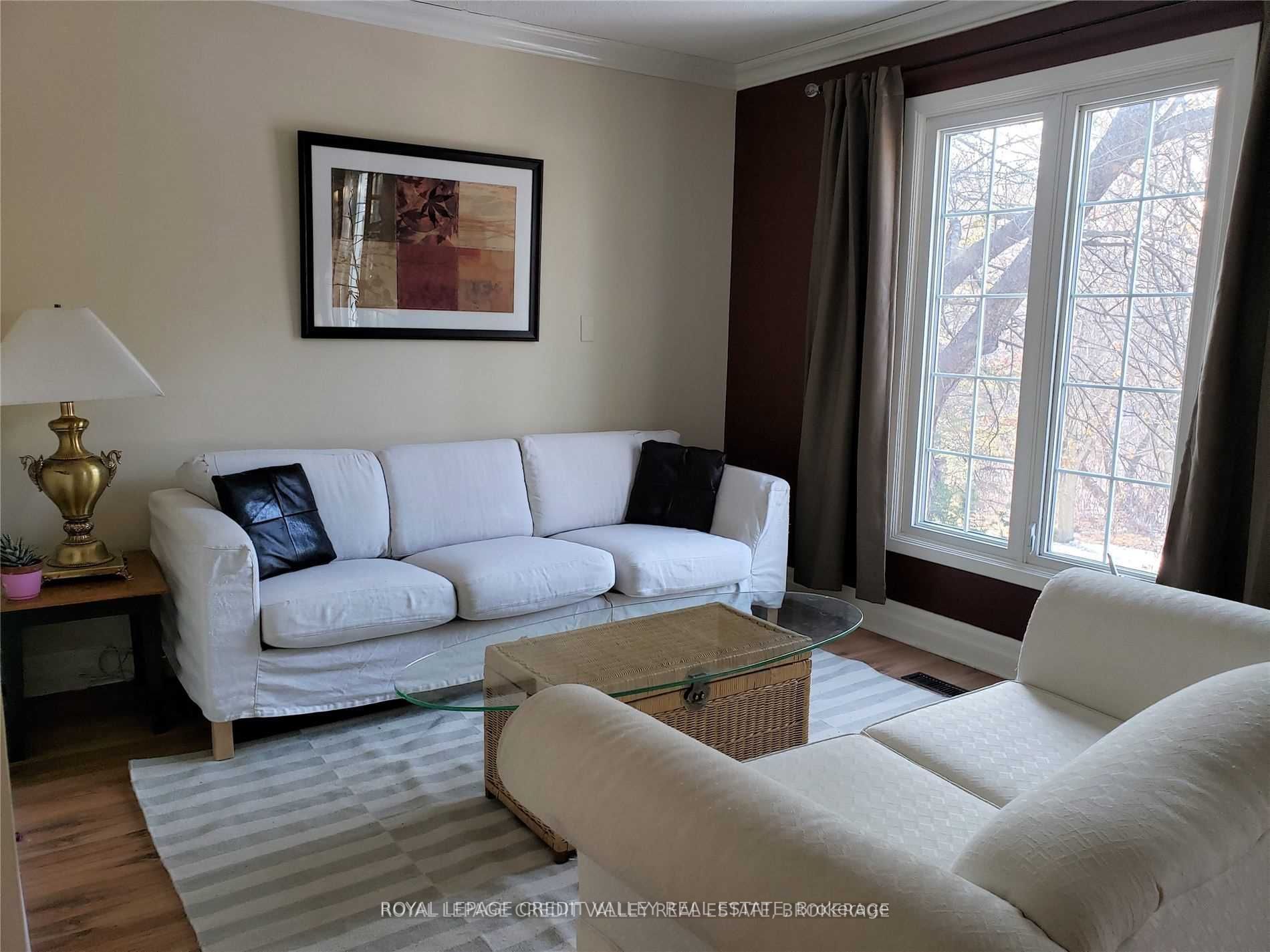 24 Sutter Avenue Property Photo 7