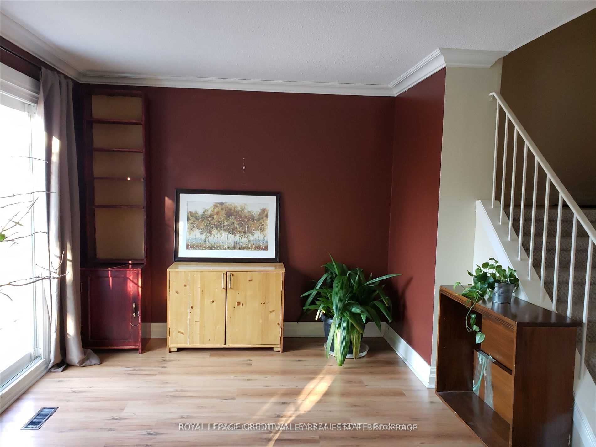 24 Sutter Avenue Property Photo 8