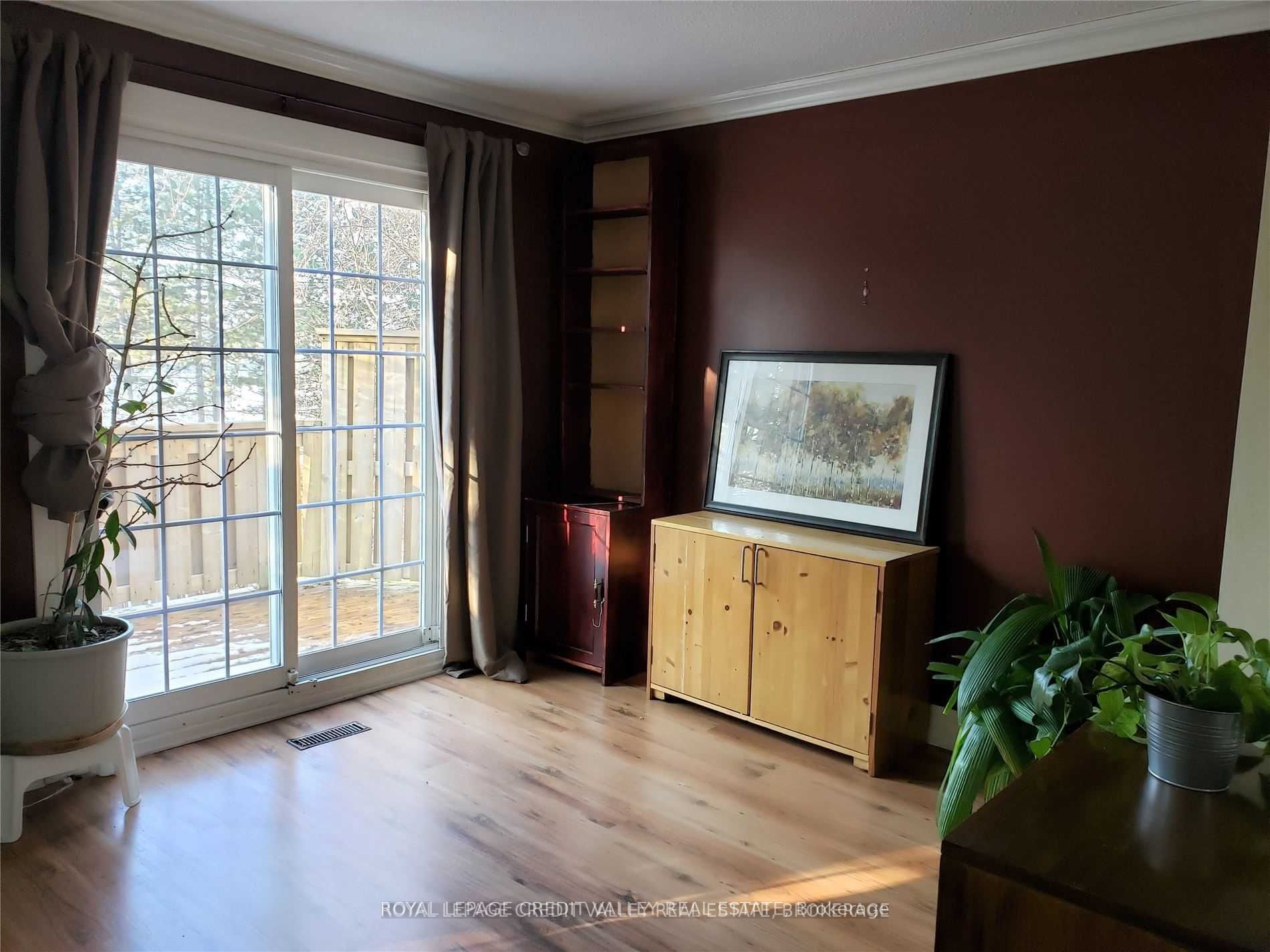 24 Sutter Avenue Property Photo 9