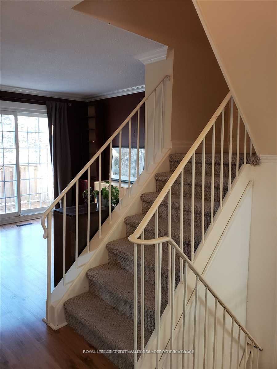 24 Sutter Avenue Property Photo 11