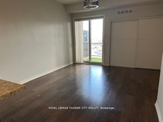 630 Sauve Street 404 Property Photo 26