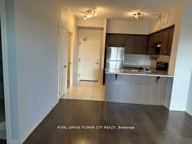 630 Sauve Street 404 Property Photo 41