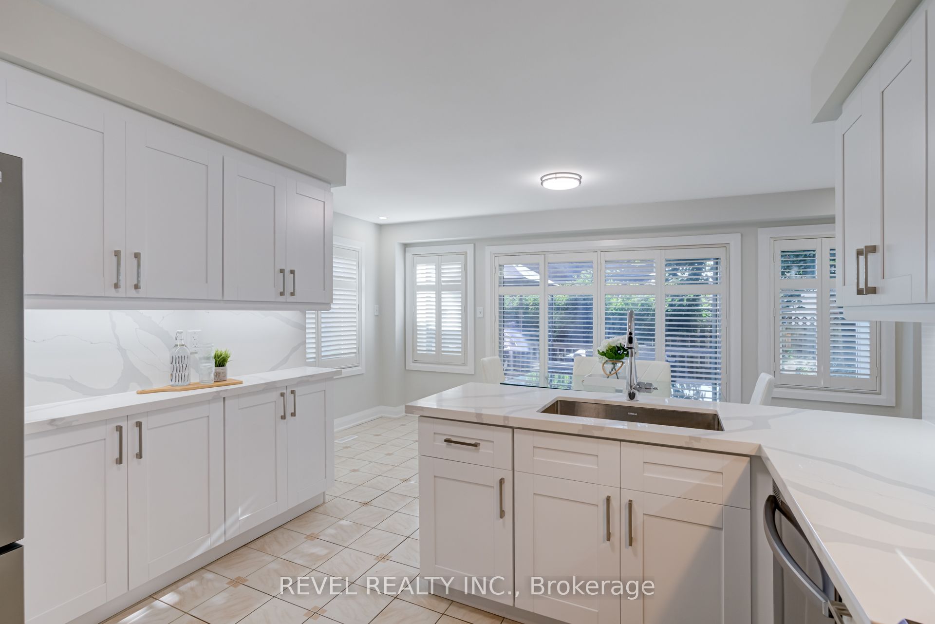 6 Lone Oak Avenue Property Photo 15