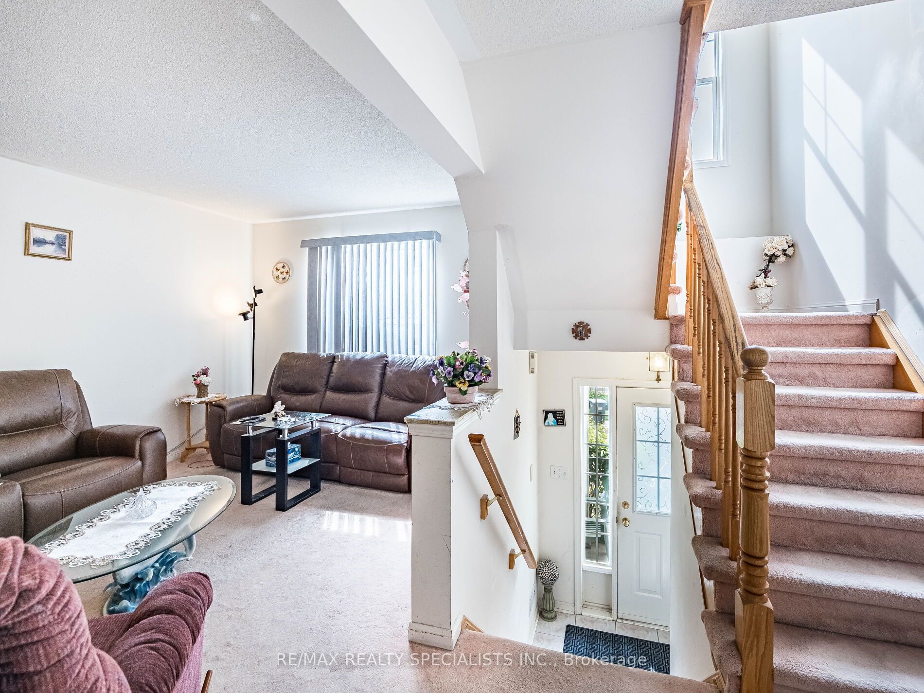 #117 - 5980 Whitehorn Avenue Property Photo 6