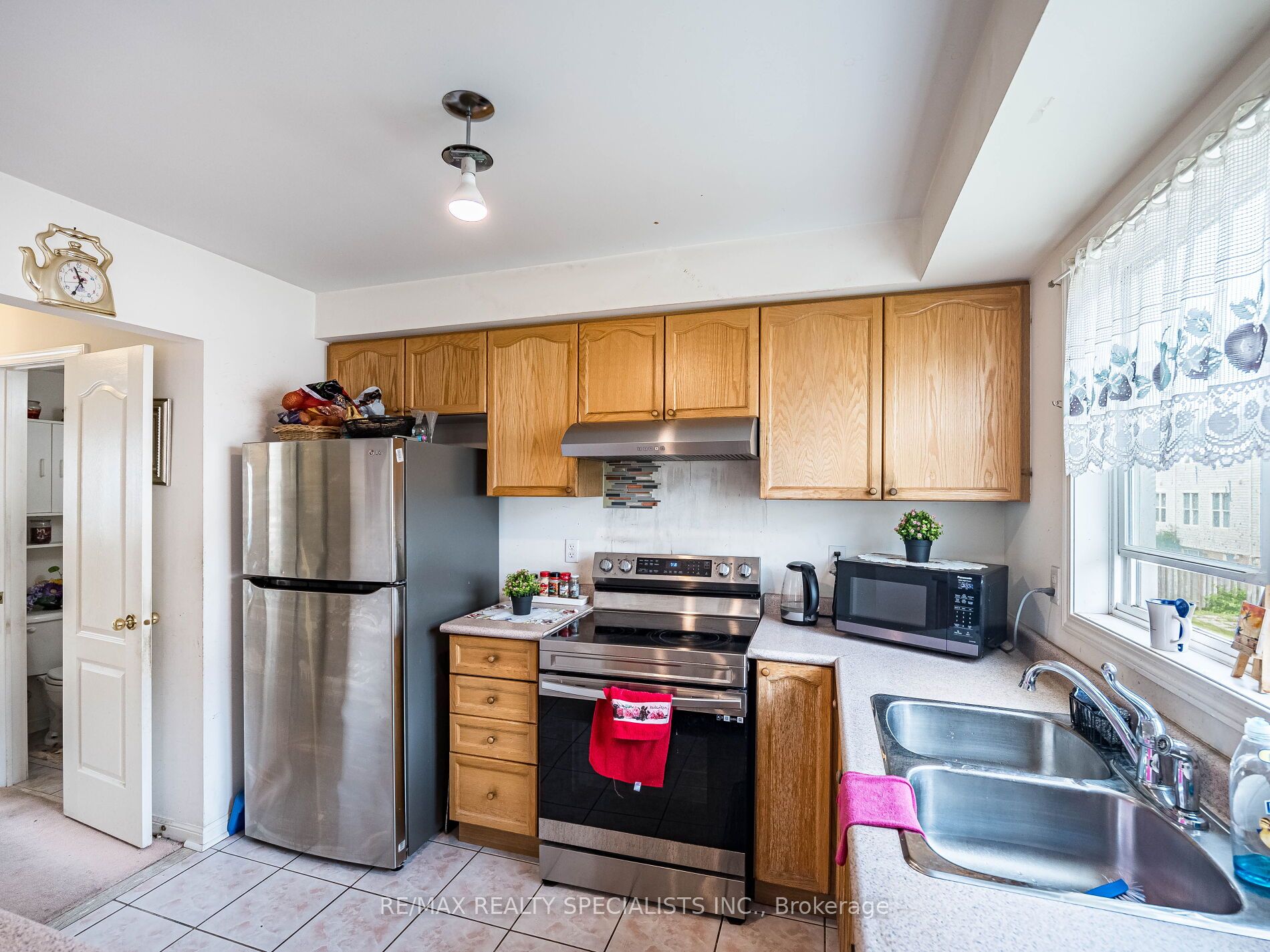 #117 - 5980 Whitehorn Avenue Property Photo 17