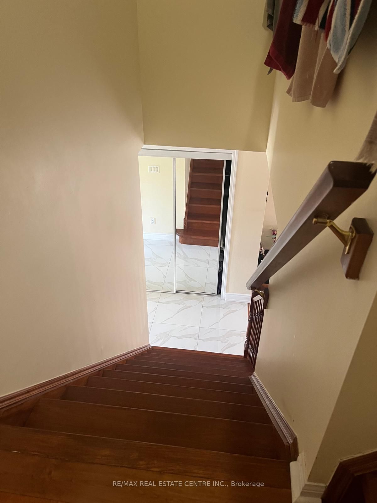 37 Parisian Road Property Photo 19