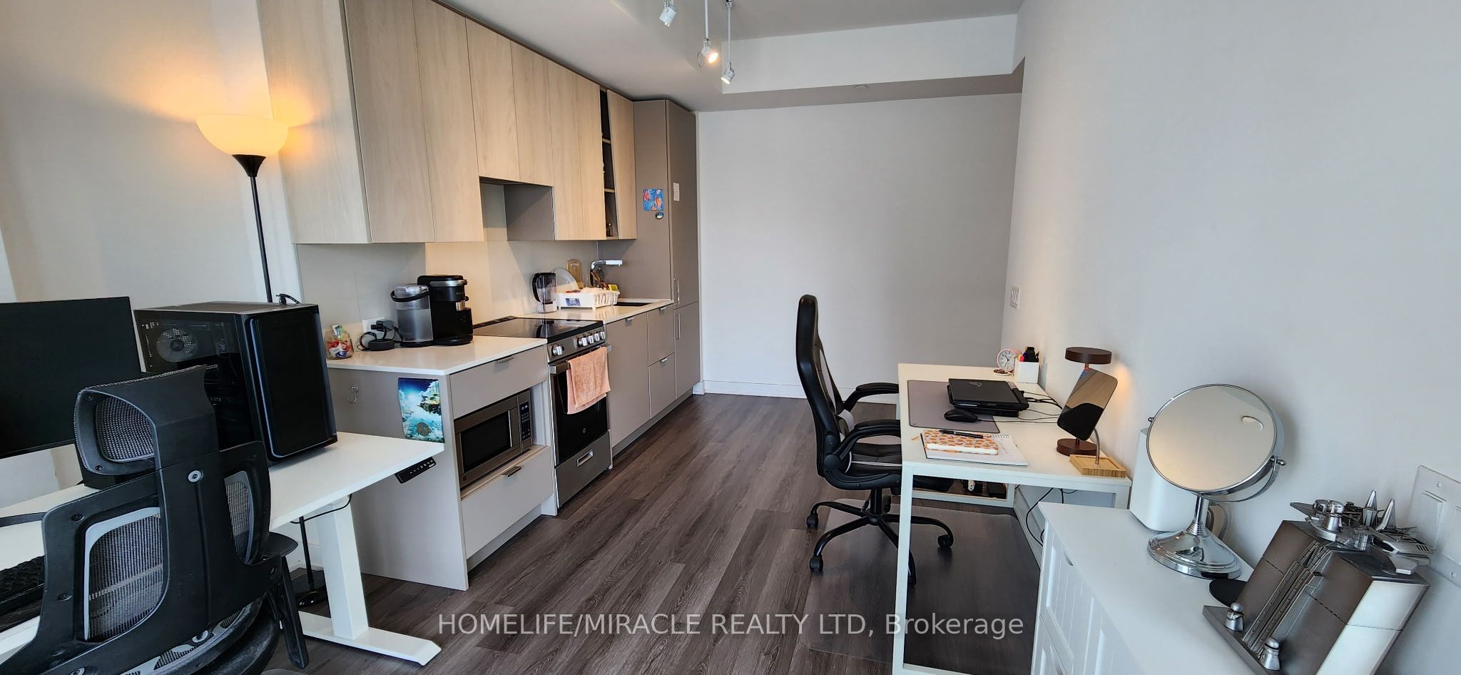 #2812 - 3883 Quartz Road Property Photo 9