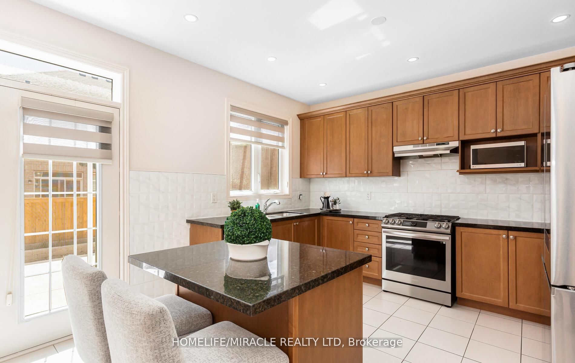 10 Elverton Crescent Property Photo 19