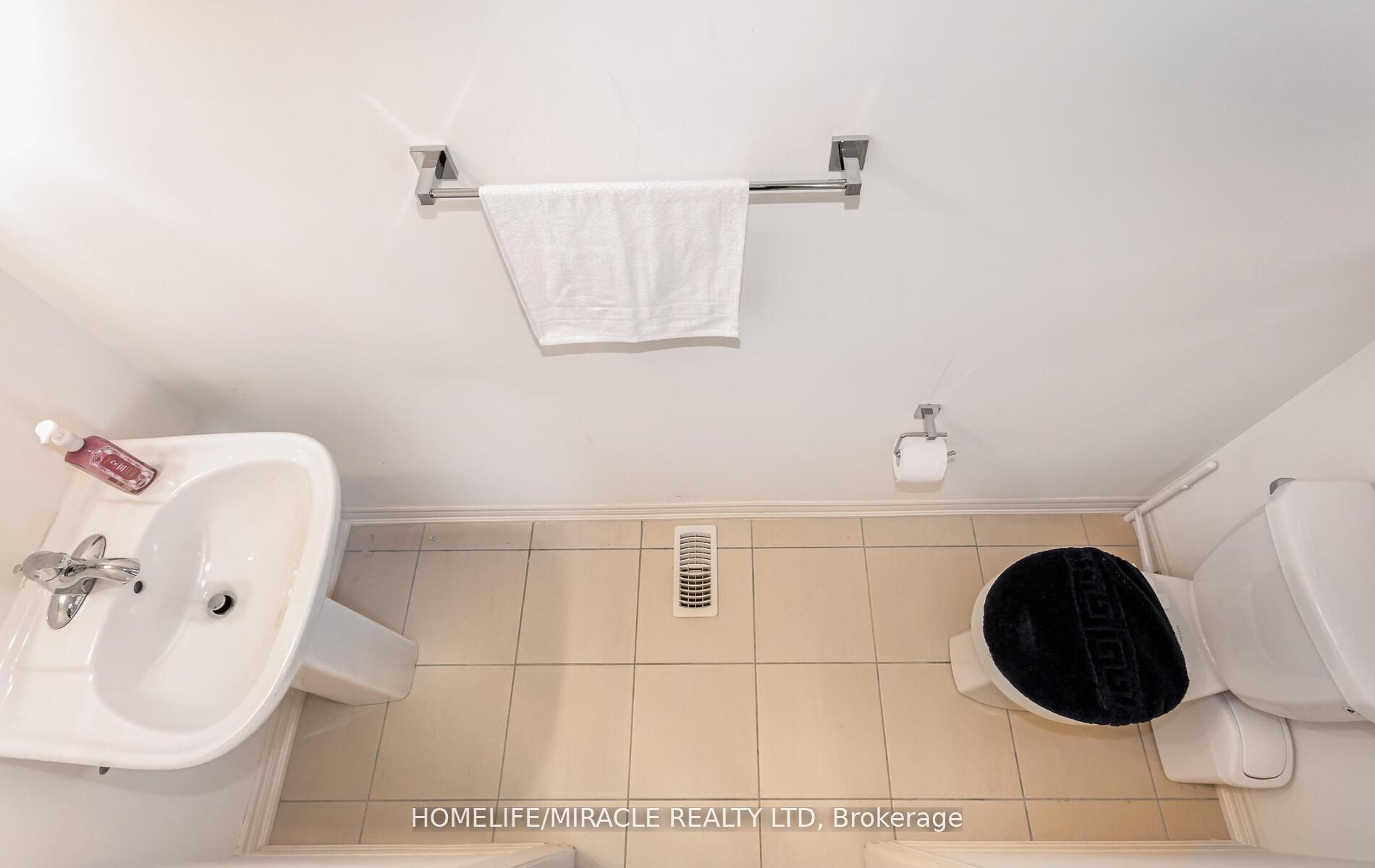 10 Elverton Crescent Property Photo 23