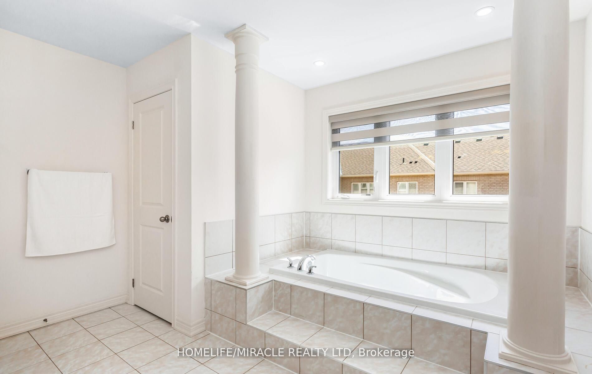 10 Elverton Crescent Property Photo 32